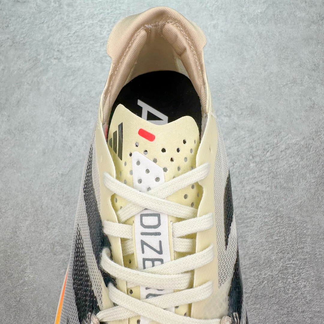 图片[5]-AD Adizero Boston 12 波士顿夏季透气网眼竞速跑鞋 延续爪型玻璃纤维推进系统 进化为全掌式的ENERGY RODS 2.0 从脚跟到脚趾的一体成形设计 强化整体推进力 提升速度表现 升级透气鞋面更具支撑性 利用ENGINEERED MESH技术进行不同密度织纹 强化支撑性 更使用50%以上的回收材料製成 减低塑料浪费 此外变薄的鞋舌为前掌提供更多空间 提供跑者更好的穿着感受 马牌轮胎大底耐磨性佳 大底全掌采用耐磨的Continental马牌轮胎大底 在各种环境下保有良好抓地力 货号：IG6442 尺码：36 36.5 37 38 38.5 39 40 40.5 41 42 42.5 43 44 44.5 45-选品中心