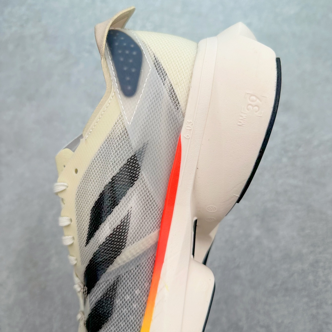 图片[7]-AD Adizero Boston 12 波士顿夏季透气网眼竞速跑鞋 延续爪型玻璃纤维推进系统 进化为全掌式的ENERGY RODS 2.0 从脚跟到脚趾的一体成形设计 强化整体推进力 提升速度表现 升级透气鞋面更具支撑性 利用ENGINEERED MESH技术进行不同密度织纹 强化支撑性 更使用50%以上的回收材料製成 减低塑料浪费 此外变薄的鞋舌为前掌提供更多空间 提供跑者更好的穿着感受 马牌轮胎大底耐磨性佳 大底全掌采用耐磨的Continental马牌轮胎大底 在各种环境下保有良好抓地力 货号：IG6442 尺码：36 36.5 37 38 38.5 39 40 40.5 41 42 42.5 43 44 44.5 45-选品中心