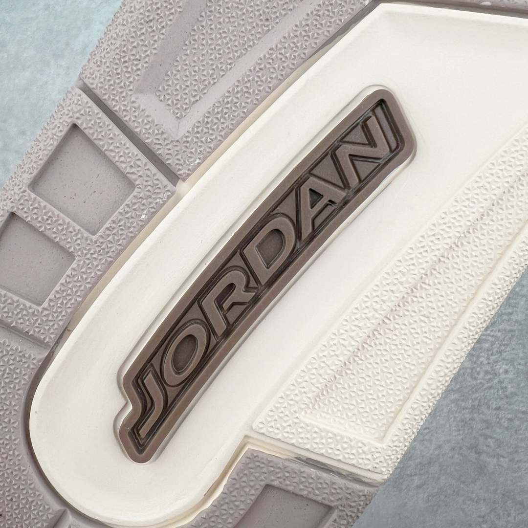 图片[21]-＃K版纯原 Air Jordan AJ3 Retro \\\”Palomino\\\” 摩卡白棕 CT8532-102 原楦原纸板开发 确保原汁原味 原厂皮料质感色泽绝无偏差 完美中底拉帮 原厂中底钢印 原档案大底 如假白送 大底纹路 气垫通透度PU的回弹性均百分百还原 原厂电绣鞋舌飞人刺绣针数立体讲究精细欢迎对比正品原鞋 尺码：40 40.5 41 42 42.5 43 44 44.5 45 46 47.5-选品中心