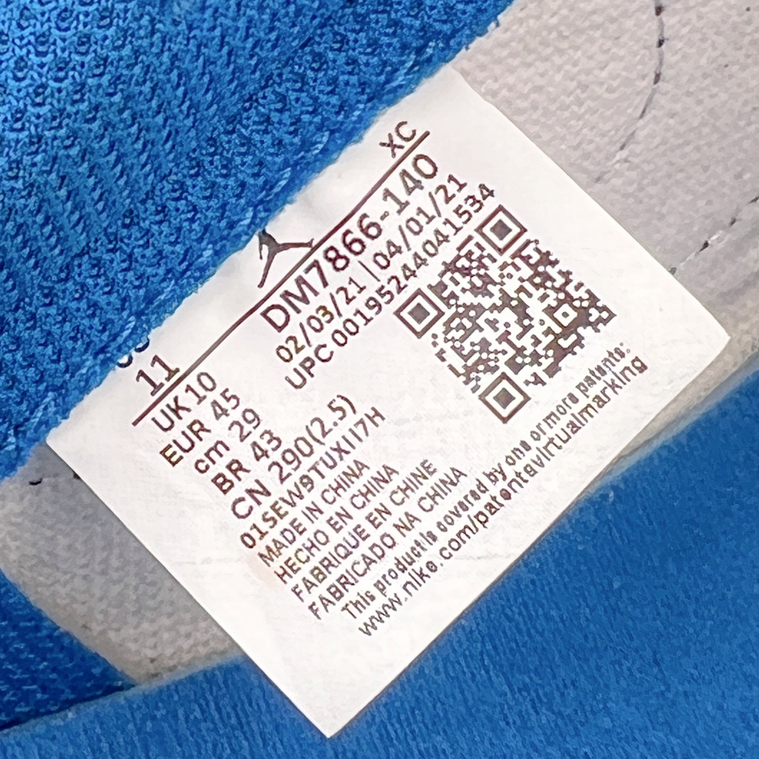 图片[20]-＃XC清远纯原福利 Travis Scott x Fragment Design x Air Jordan AJ1 Low OG SP 三方联名闪电倒钩2.0低帮 白蓝黑 DM7866-140 外贸高端零售特供批次 产品品控稳定性领先行业 各方面均可对飙L版 良心定价不杀猪 原厂全套原楦原纸板冲刀磨具开发 原厂皮料加持 原厂港宝加持定型后跟R度完美 同源原厂电绣 鬼脸飞翼针数密度立体效果一致 百分百一致原鞋 原厂拉帮工艺 针距密度一致 后跟弧度收口自然不对折 极致一眼正品既视感 进口玻璃冲刀皮料裁剪零毛边 全鞋电脑针车工艺 品控清洁度最高QC检验标准 免检产品 原厂订购鞋盒、鞋标、防尘纸、鞋撑、鞋带 追求极致的原厂味道 尺码：40.5 41 42 42.5 43 44 44.5 45 46 47.5-选品中心