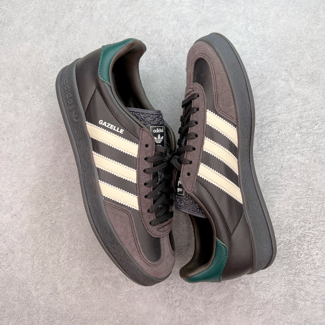 图片[3]-💰150 ＃MF AD Original Gazelle Indoor Trainers 瞪羚室内鞋系列低帮复古百搭休闲运动德训风板鞋 IH0374 高端零售特供批次 原厂定制长毛翻毛皮组合环保纤维革鞋面材质 内置环保海玻璃鞋垫 外置RB橡胶大底 产品品控稳定性领先行业 原厂全套原楦原纸板冲刀磨具开发 原厂皮料加持 原厂港宝加持定型后跟R度完美 将复古进行到底 简约流畅 三十年不变经典 这款Gazelle运动鞋 无论面料、配色、质感或设计 都只在重现其1991年原款的经典 皮革鞋面 撞色三条纹和鞋跟标的设计 力求呈现90年代的经典复古风潮 Samba火热的同时 也带动了其它的复古鞋型 Gazelle便是其中一只 Gazelle Indoor拥有包边更宽的T字型鞋头 更好的保护运动员的前掌 浓浓的复古氛围感 非常适合现在流行的Cleanfit风格 尺码：35.5 36 36⅔ 37⅓ 38 38⅔ 39⅓ 40 40⅔ 41⅓ 42 42⅔ 43⅓ 44 44⅔ 45 编码：by2936020-运动鞋