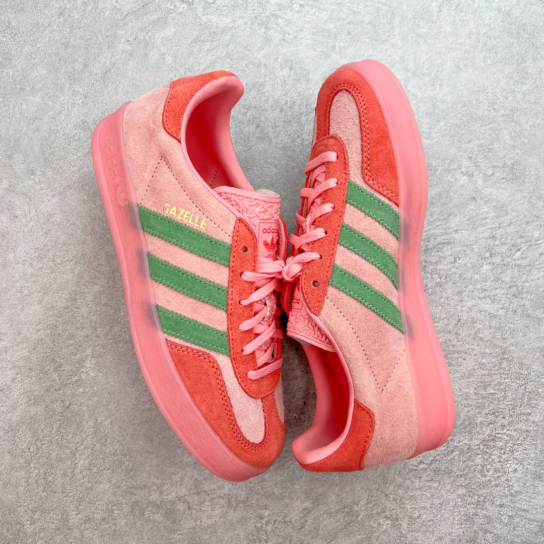 图片[3]-＃MF AD Original Gazelle Indoor Trainers 瞪羚室内鞋系列低帮复古百搭休闲运动德训风板鞋 IG6782 高端零售特供批次 原厂定制长毛翻毛皮组合环保纤维革鞋面材质 内置环保海玻璃鞋垫 外置RB橡胶大底 产品品控稳定性领先行业 原厂全套原楦原纸板冲刀磨具开发 原厂皮料加持 原厂港宝加持定型后跟R度完美 将复古进行到底 简约流畅 三十年不变经典 这款Gazelle运动鞋 无论面料、配色、质感或设计 都只在重现其1991年原款的经典 皮革鞋面 撞色三条纹和鞋跟标的设计 力求呈现90年代的经典复古风潮 Samba火热的同时 也带动了其它的复古鞋型 Gazelle便是其中一只 Gazelle Indoor拥有包边更宽的T字型鞋头 更好的保护运动员的前掌 浓浓的复古氛围感 非常适合现在流行的Cleanfit风格 尺码：35.5 36 36⅔ 37⅓ 38 38⅔ 39⅓ 40 40⅔ 41⅓ 42 42⅔ 43⅓ 44 44⅔ 45-选品中心