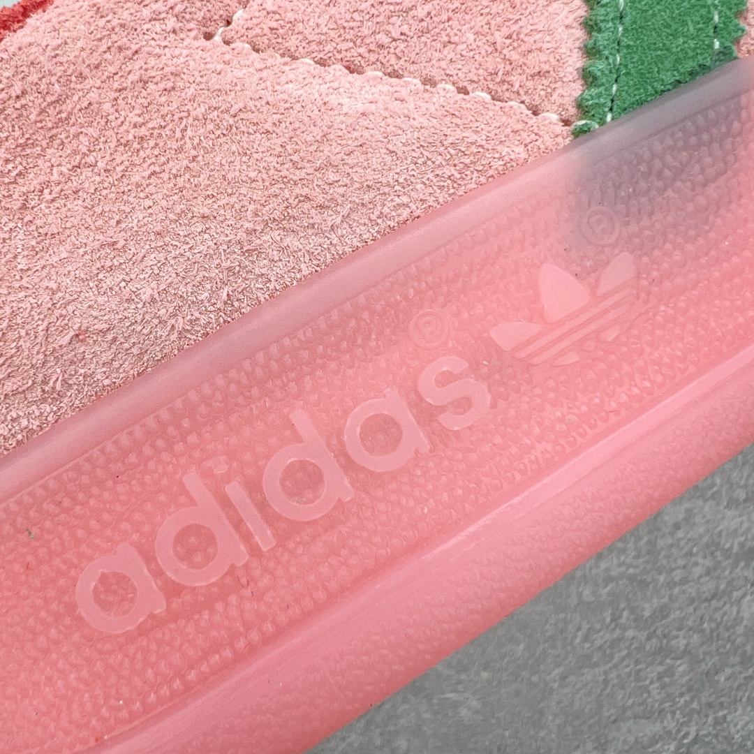 图片[18]-＃MF AD Original Gazelle Indoor Trainers 瞪羚室内鞋系列低帮复古百搭休闲运动德训风板鞋 IG6782 高端零售特供批次 原厂定制长毛翻毛皮组合环保纤维革鞋面材质 内置环保海玻璃鞋垫 外置RB橡胶大底 产品品控稳定性领先行业 原厂全套原楦原纸板冲刀磨具开发 原厂皮料加持 原厂港宝加持定型后跟R度完美 将复古进行到底 简约流畅 三十年不变经典 这款Gazelle运动鞋 无论面料、配色、质感或设计 都只在重现其1991年原款的经典 皮革鞋面 撞色三条纹和鞋跟标的设计 力求呈现90年代的经典复古风潮 Samba火热的同时 也带动了其它的复古鞋型 Gazelle便是其中一只 Gazelle Indoor拥有包边更宽的T字型鞋头 更好的保护运动员的前掌 浓浓的复古氛围感 非常适合现在流行的Cleanfit风格 尺码：35.5 36 36⅔ 37⅓ 38 38⅔ 39⅓ 40 40⅔ 41⅓ 42 42⅔ 43⅓ 44 44⅔ 45-选品中心