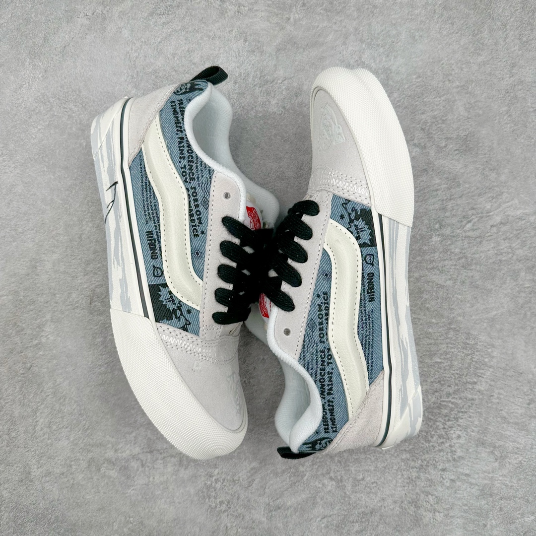 图片[3]-HIRONO x Vans Knu Skool 泡泡玛特小野联名 牛仔涂鸦 此次VANS携手泡泡玛特爆款IP 太有看头了！ Vans超火的土豆鞋，复古经典，鞋头放大、包边上移加厚、鞋舌加厚。Vans Classics 经典支线土豆鞋 Knu Skool 是完美的平替版，是大众争相追捧的 “面包鞋” 尺码：35 36 36.5 37 38 38.5 39 40 40.5 41 42 42.5 43 44 45 工艺：硫化1：1（重量1：1、真标、原钢印、材质标、鞋型标、合格证）-选品中心