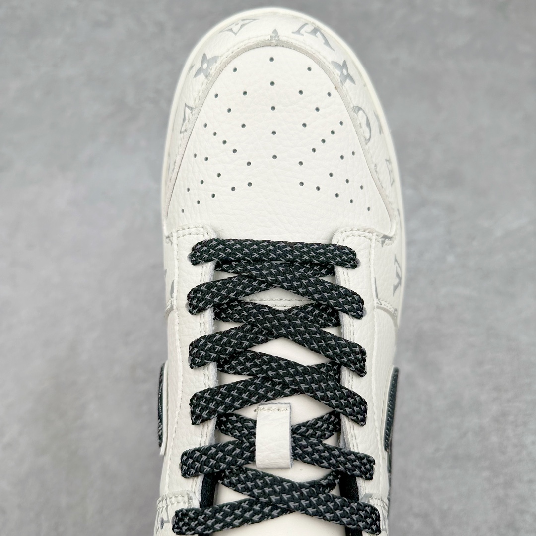 图片[4]-NK Dunk Low 定制配色 FC1688-130 大厂出品 极力推荐 原装头层材料 独家版型蒸餾加工帶來的是更好的视觉和脚感体验大厂纯原品质出货 清洁度 电绣工艺 皮料切割干净无任何毛边 细节完美 尺码：36 36.5 37.5 38 38.5 39 40 40.5 41 42 42.5 43 44 44.5 45 46 47.5-选品中心