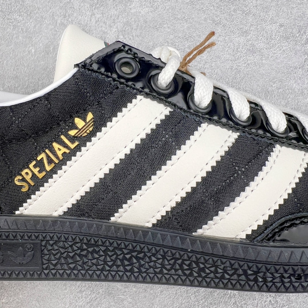 图片[18]-💰150 ＃MF AD Original Gazelle Indoor Trainers 瞪羚室内鞋系列低帮复古百搭休闲运动德训风板鞋 JP5669 高端零售特供批次 原厂定制长毛翻毛皮组合环保纤维革鞋面材质 内置环保海玻璃鞋垫 外置RB橡胶大底 产品品控稳定性领先行业 原厂全套原楦原纸板冲刀磨具开发 原厂皮料加持 原厂港宝加持定型后跟R度完美 将复古进行到底 简约流畅 三十年不变经典 这款Gazelle运动鞋 无论面料、配色、质感或设计 都只在重现其1991年原款的经典 皮革鞋面 撞色三条纹和鞋跟标的设计 力求呈现90年代的经典复古风潮 Samba火热的同时 也带动了其它的复古鞋型 Gazelle便是其中一只 Gazelle Indoor拥有包边更宽的T字型鞋头 更好的保护运动员的前掌 浓浓的复古氛围感 非常适合现在流行的Cleanfit风格 尺码：35.5 36 36⅔ 37⅓ 38 38⅔ 39⅓ 40 40⅔ 41⅓ 42 42⅔ 43⅓ 44 44⅔ 45 编码：by2936020-运动鞋