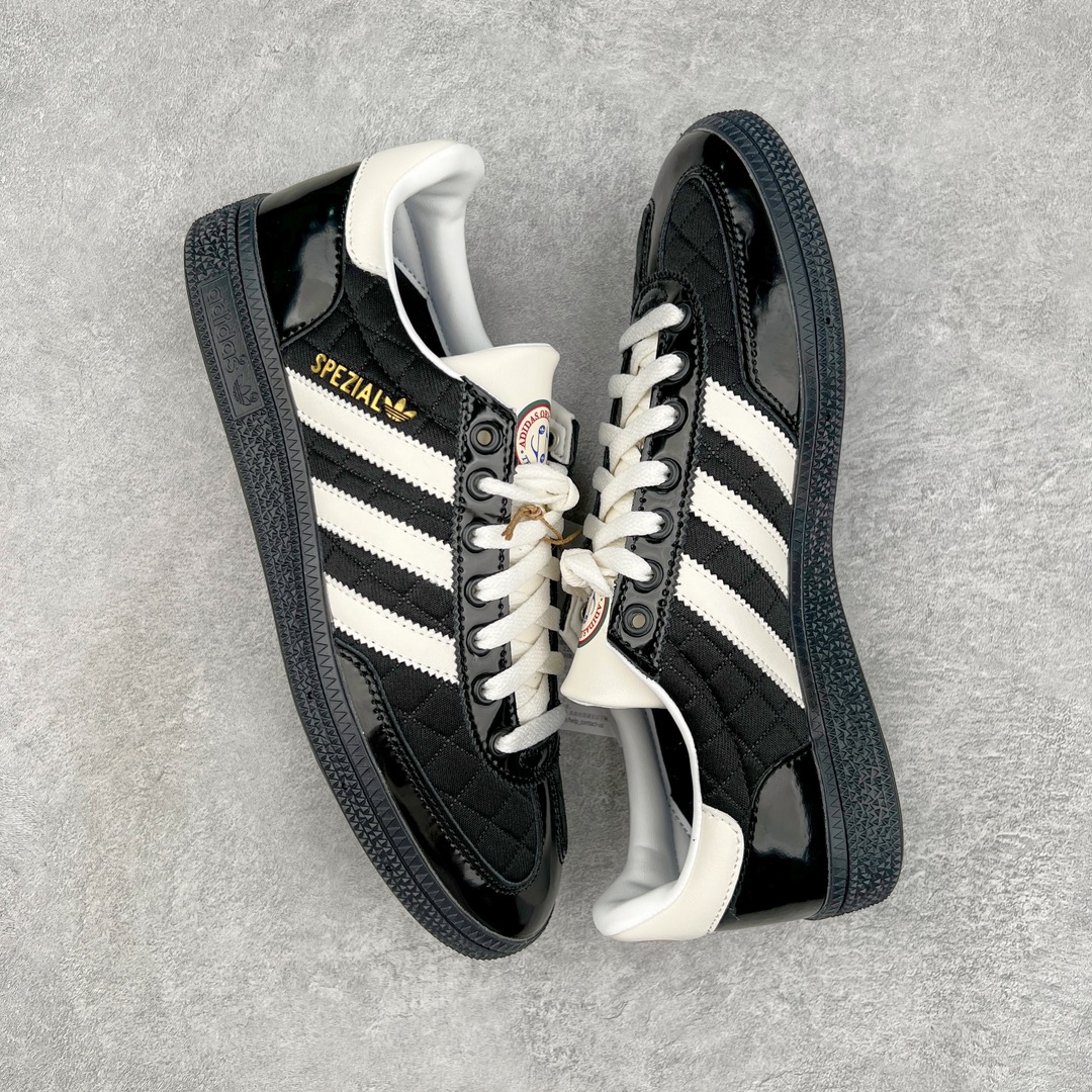 图片[3]-💰150 ＃MF AD Original Gazelle Indoor Trainers 瞪羚室内鞋系列低帮复古百搭休闲运动德训风板鞋 JP5669 高端零售特供批次 原厂定制长毛翻毛皮组合环保纤维革鞋面材质 内置环保海玻璃鞋垫 外置RB橡胶大底 产品品控稳定性领先行业 原厂全套原楦原纸板冲刀磨具开发 原厂皮料加持 原厂港宝加持定型后跟R度完美 将复古进行到底 简约流畅 三十年不变经典 这款Gazelle运动鞋 无论面料、配色、质感或设计 都只在重现其1991年原款的经典 皮革鞋面 撞色三条纹和鞋跟标的设计 力求呈现90年代的经典复古风潮 Samba火热的同时 也带动了其它的复古鞋型 Gazelle便是其中一只 Gazelle Indoor拥有包边更宽的T字型鞋头 更好的保护运动员的前掌 浓浓的复古氛围感 非常适合现在流行的Cleanfit风格 尺码：35.5 36 36⅔ 37⅓ 38 38⅔ 39⅓ 40 40⅔ 41⅓ 42 42⅔ 43⅓ 44 44⅔ 45 编码：by2936020-运动鞋