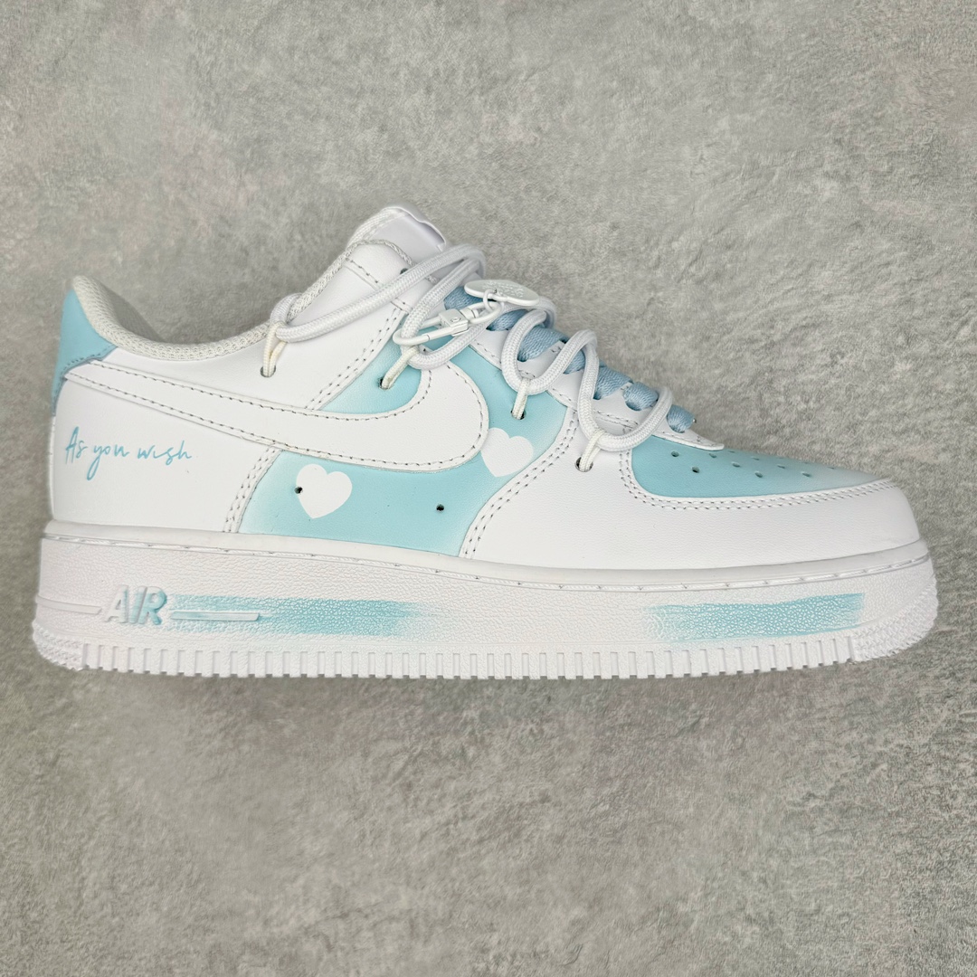 💰240 NK Air Force 1´07 Low 空军一号低帮百搭休闲运动板鞋ZH0316-028 柔软、弹性十足的缓震性能和出色的中底设计 横跨复古与现代的外型结合 造就出风靡全球 三十多年的Force 1 直到今天还深受青睐 SIZE：36 36.5 37.5 38 38.5 39 40 40.5 41 42 42.5 43 44 44.5 45 编码：Mby3936010-运动鞋