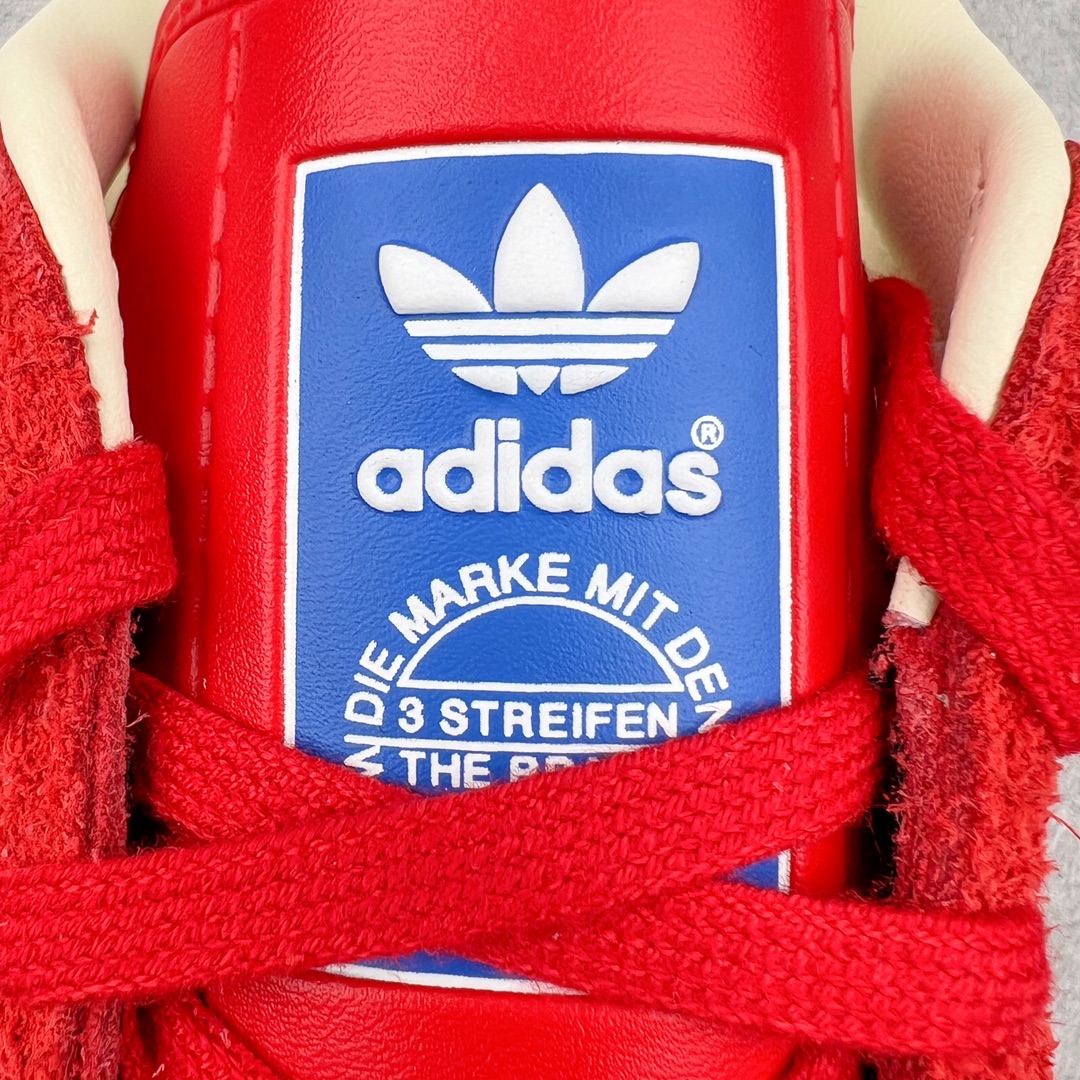 图片[18]-＃PK纯原 AD Original Gazelle Indoor Trainers 瞪羚室内鞋系列低帮复古百搭休闲运动德训风板鞋 红白 IF1808 高端零售特供批次 原厂定制长毛翻毛皮组合环保纤维革鞋面材质 内置环保海玻璃鞋垫 外置RB橡胶大底 产品品控稳定性领先行业 原厂全套原楦原纸板冲刀磨具开发 原厂皮料加持 原厂港宝加持定型后跟R度完美 将复古进行到底 简约流畅 三十年不变经典 这款Gazelle运动鞋 无论面料、配色、质感或设计 都只在重现其1991年原款的经典 皮革鞋面 撞色三条纹和鞋跟标的设计 力求呈现90年代的经典复古风潮 Samba火热的同时 也带动了其它的复古鞋型 Gazelle便是其中一只 Gazelle Indoor拥有包边更宽的T字型鞋头 更好的保护运动员的前掌 浓浓的复古氛围感 非常适合现在流行的Cleanfit风格 尺码：35.5 36 36.5 37.5 38 38.5 39 40 40.5 41 42 42.5 43 44 44.5 45 46-选品中心