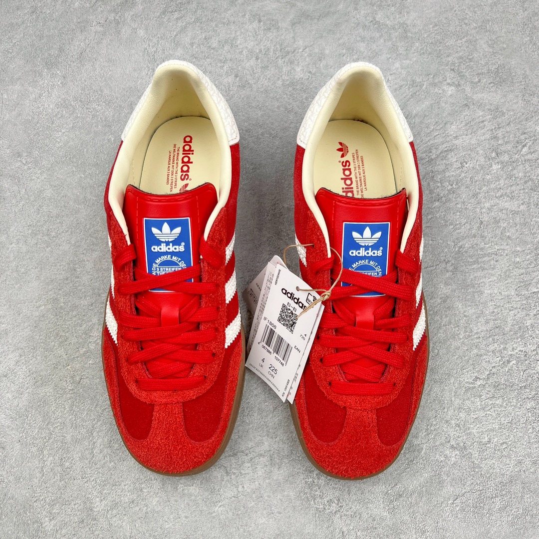 图片[2]-＃PK纯原 AD Original Gazelle Indoor Trainers 瞪羚室内鞋系列低帮复古百搭休闲运动德训风板鞋 红白 IF1808 高端零售特供批次 原厂定制长毛翻毛皮组合环保纤维革鞋面材质 内置环保海玻璃鞋垫 外置RB橡胶大底 产品品控稳定性领先行业 原厂全套原楦原纸板冲刀磨具开发 原厂皮料加持 原厂港宝加持定型后跟R度完美 将复古进行到底 简约流畅 三十年不变经典 这款Gazelle运动鞋 无论面料、配色、质感或设计 都只在重现其1991年原款的经典 皮革鞋面 撞色三条纹和鞋跟标的设计 力求呈现90年代的经典复古风潮 Samba火热的同时 也带动了其它的复古鞋型 Gazelle便是其中一只 Gazelle Indoor拥有包边更宽的T字型鞋头 更好的保护运动员的前掌 浓浓的复古氛围感 非常适合现在流行的Cleanfit风格 尺码：35.5 36 36.5 37.5 38 38.5 39 40 40.5 41 42 42.5 43 44 44.5 45 46-选品中心