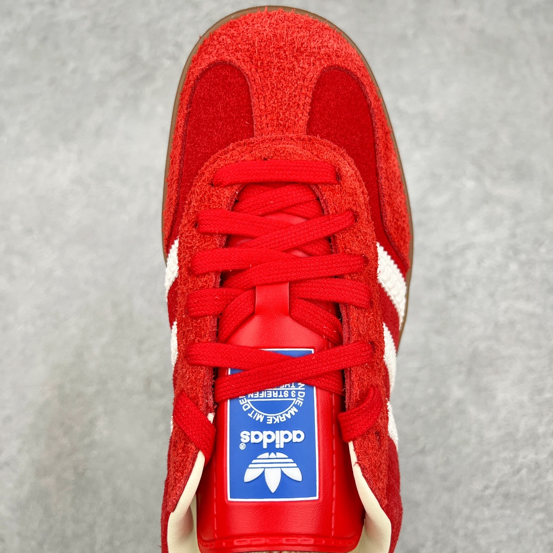 图片[4]-＃PK纯原 AD Original Gazelle Indoor Trainers 瞪羚室内鞋系列低帮复古百搭休闲运动德训风板鞋 红白 IF1808 高端零售特供批次 原厂定制长毛翻毛皮组合环保纤维革鞋面材质 内置环保海玻璃鞋垫 外置RB橡胶大底 产品品控稳定性领先行业 原厂全套原楦原纸板冲刀磨具开发 原厂皮料加持 原厂港宝加持定型后跟R度完美 将复古进行到底 简约流畅 三十年不变经典 这款Gazelle运动鞋 无论面料、配色、质感或设计 都只在重现其1991年原款的经典 皮革鞋面 撞色三条纹和鞋跟标的设计 力求呈现90年代的经典复古风潮 Samba火热的同时 也带动了其它的复古鞋型 Gazelle便是其中一只 Gazelle Indoor拥有包边更宽的T字型鞋头 更好的保护运动员的前掌 浓浓的复古氛围感 非常适合现在流行的Cleanfit风格 尺码：35.5 36 36.5 37.5 38 38.5 39 40 40.5 41 42 42.5 43 44 44.5 45 46-选品中心