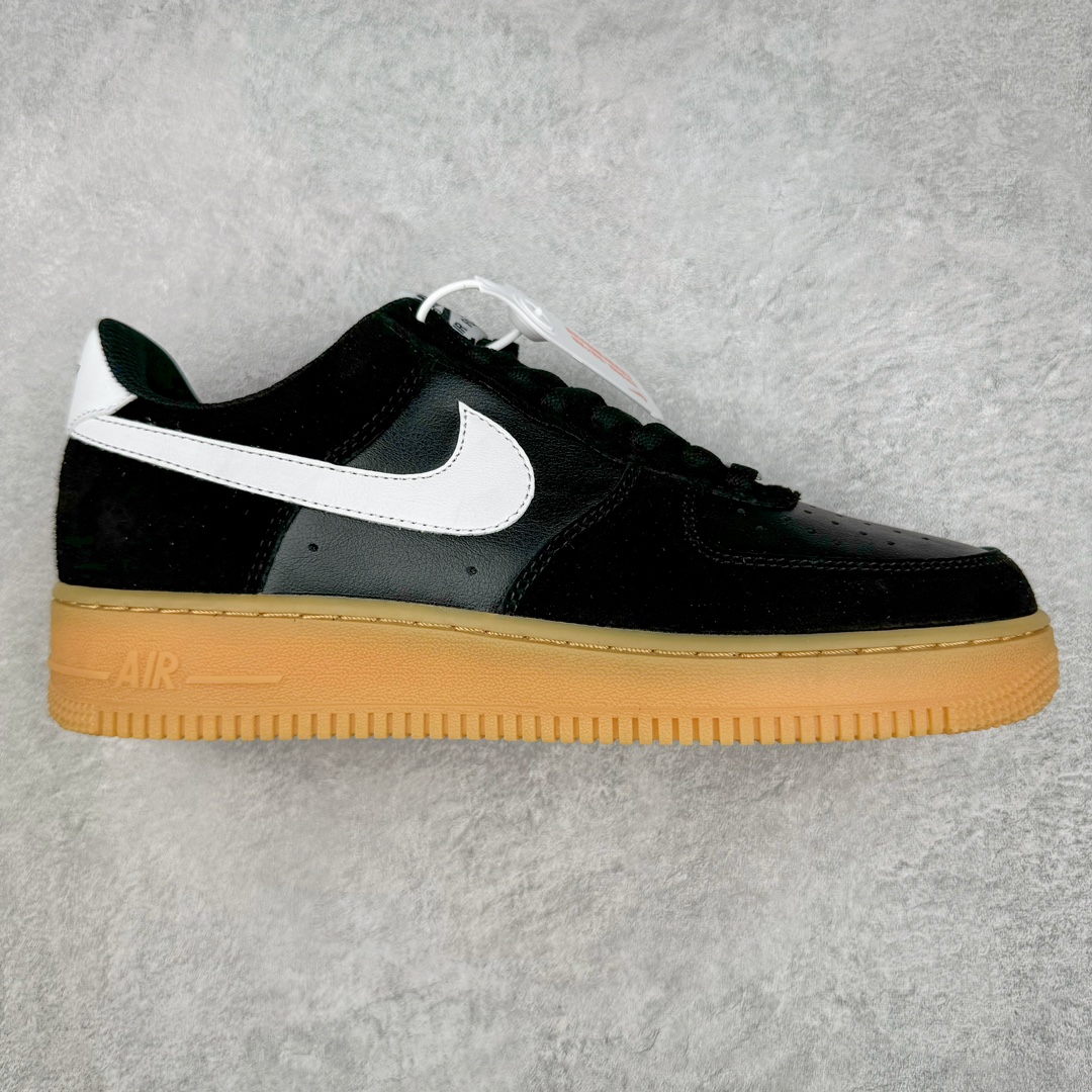 💰180 NK Air Force 1´07 Low 空军一号低帮百搭休闲运动板鞋 FQ8714-004 柔软、弹性十足的缓震性能和出色的中底设计 横跨复古与现代的外型结合 造就出风靡全球 三十多年的Force 1 直到今天还深受青睐 SIZE：36 36.5 37.5 38 38.5 39 40 40.5 41 42 42.5 43 44 44.5 45 编码：Tby2936050-运动鞋