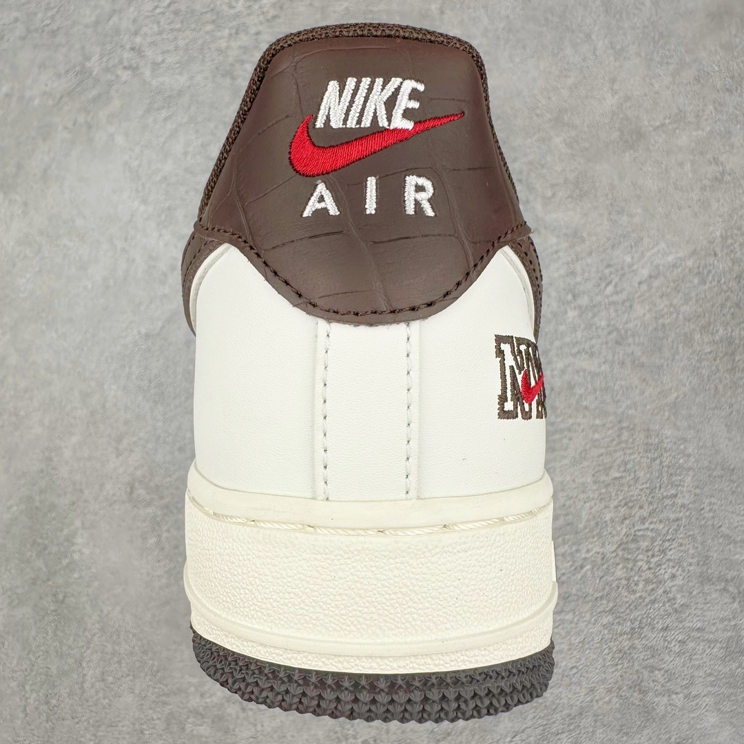 图片[8]-💰200 NK Air Force 1´07 Low 空军一号低帮百搭休闲运动板鞋 CM90612-023 柔软、弹性十足的缓震性能和出色的中底设计 横跨复古与现代的外型结合 造就出风靡全球 三十多年的Force 1 直到今天还深受青睐 SIZE：36 36.5 37.5 38 38.5 39 40 40.5 41 42 42.5 43 44 44.5 45 编码：Mby2936070-运动鞋