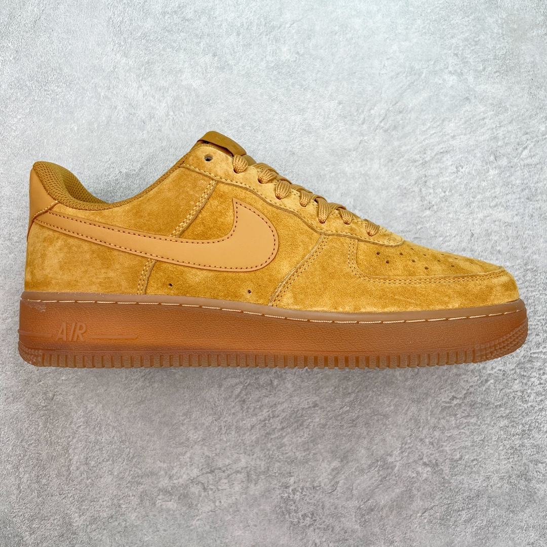 💰200 NK Air Force 1´07 Low 空军一号低帮百搭休闲运动板鞋 BQ5485-700 柔软、弹性十足的缓震性能和出色的中底设计 横跨复古与现代的外型结合 造就出风靡全球 三十多年的Force 1 直到今天还深受青睐 SIZE：36 36.5 37.5 38 38.5 39 40 40.5 41 42 42.5 43 44 44.5 45 编码：Tby2936070-运动鞋