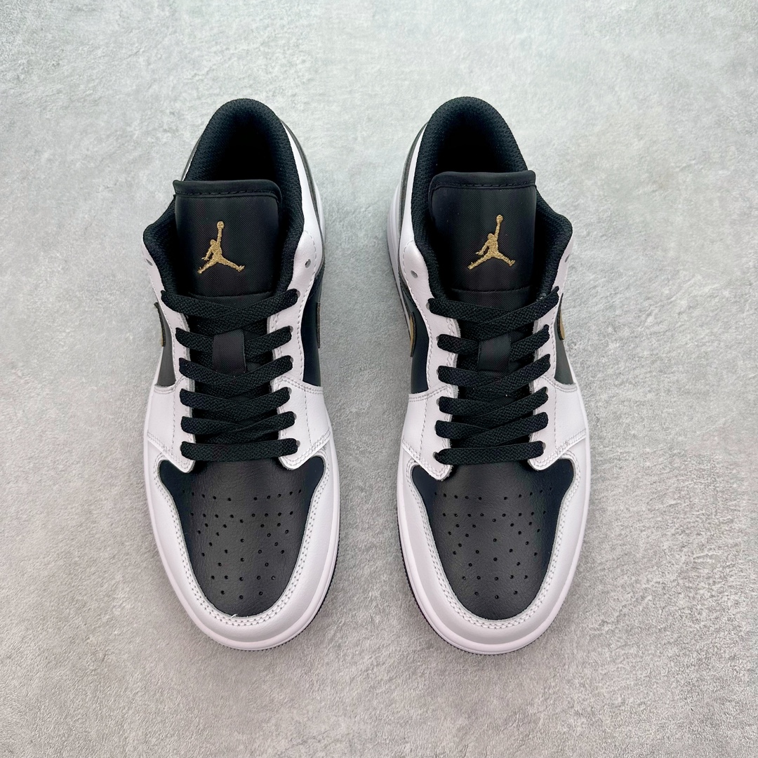 图片[2]-💰190 ＃DT纯原 Air Jordan AJ1 Low 低帮 黑白金553558-172 终端优势供应 市面中低帮最具代表性版本没有之一 口碑大厂出品 品控大底版型不断改良更新 全套原纸板楦头开发 确保原汁原味 完美呈现版型 完美零毛边处理 原厂内置全掌气垫 价格定位良心 平台专用代工流水线出品 一眼公司既视感 拿到手的一瞬间就与众不同 碾压市面所有版本 全部原鞋开发 每一个配色都会采购原鞋确认细节 打破市面看图做货无好货之说 尺码：35.5 36 36.5 37.5 38 38.5 39 40 40.5 41 42 42.5 43 44 44.5 45 46 编码：by2936060-运动鞋