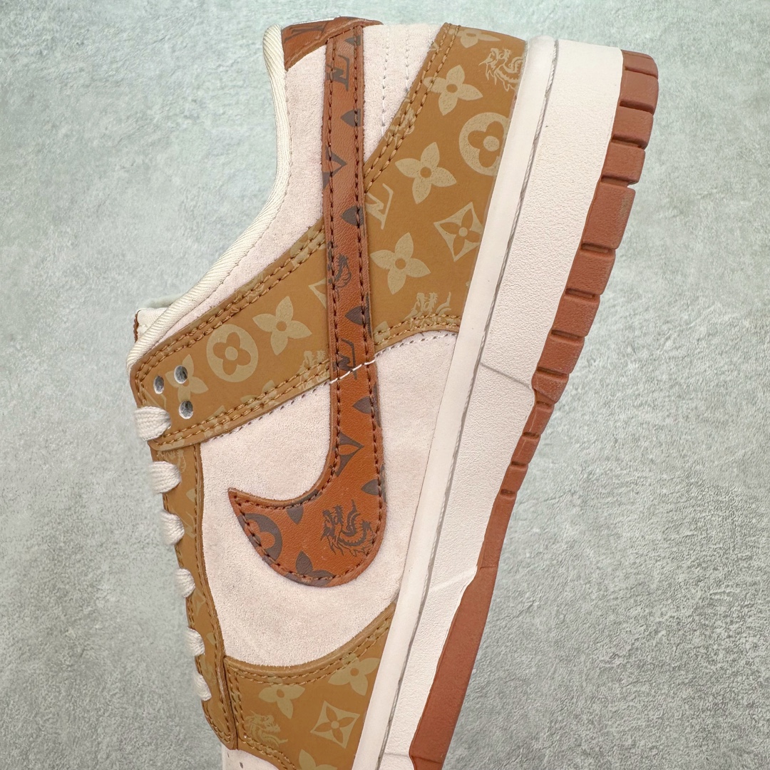 图片[7]-NK Dunk Low 定制配色 FC1688-184 大厂出品 极力推荐 原装头层材料 独家版型蒸餾加工帶來的是更好的视觉和脚感体验大厂纯原品质出货 清洁度 电绣工艺 皮料切割干净无任何毛边 细节完美 尺码：36 36.5 37.5 38 38.5 39 40 40.5 41 42 42.5 43 44 44.5 45 46 47.5-选品中心