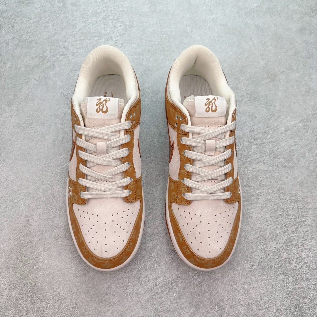 图片[2]-NK Dunk Low 定制配色 FC1688-184 大厂出品 极力推荐 原装头层材料 独家版型蒸餾加工帶來的是更好的视觉和脚感体验大厂纯原品质出货 清洁度 电绣工艺 皮料切割干净无任何毛边 细节完美 尺码：36 36.5 37.5 38 38.5 39 40 40.5 41 42 42.5 43 44 44.5 45 46 47.5-选品中心