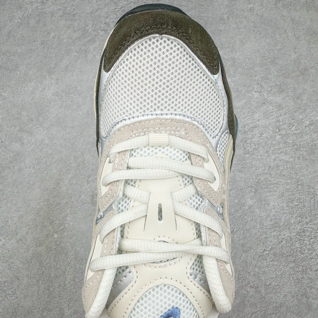 图片[4]-💰200 Asics GEL-NYC 亚瑟士防滑耐磨透气低帮运动休闲鞋 GEL-NYC™ 运动鞋的灵感源自传统和现代高性能跑步风格 其鞋面结构参考了 2000 年代初的 GEL-NIMBUS™ 3 鞋 并将其与 MC-PLUS V 设计中的各种装饰融为一体 该工装通过使用 GEL-CUMULUS® 16 鞋的工装系统来对比鞋面的复古风格 通过轻质泡沫和 GEL® 技术嵌入物的结合 这种中底结构有助于创造先进的脚底舒适度 尺码：36 37 37.5 38 39 40.5 41.5 42 42.5 43.5 44 45 编码：Qby2936070-运动鞋