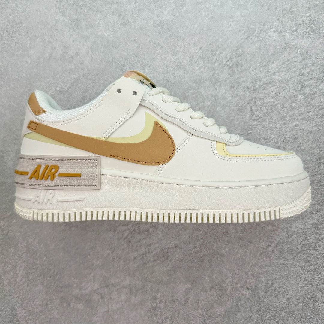 图片[6]-💰150 NK WMNS Air Force 1 Shadow 全新少女系解构主义设计 空军一号马卡龙板鞋 鞋款以“双重swoosh标志叠加”为特色，在细节上呈现多层次的设计。以大胆的设计手法，重新演绎这些非凡而鲜明的经典元素，将它们以前卫又优雅的方式突显出来。在各种标志性特征之外又呈现新鲜设计。每一款新作都以女性受众为设计考量，承袭The 1s Reimagined女子鞋款之强势力量，同时坚定一个信念：真正的经典，是在不断的超越与重塑中延续的。SIZE：35.5 36 36.5 37.5 38 38.5 39 40 编码：Tby2936020-运动鞋