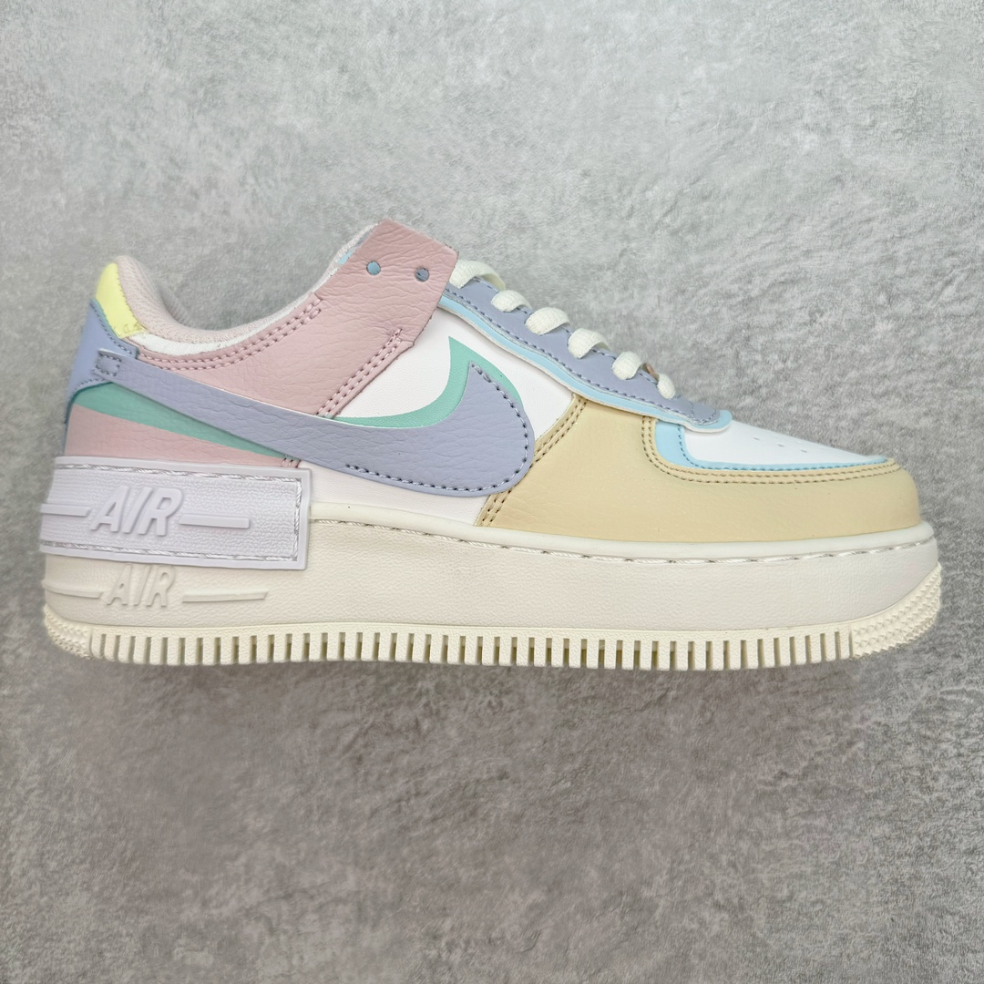 图片[8]-💰150 NK WMNS Air Force 1 Shadow 全新少女系解构主义设计 空军一号马卡龙板鞋 鞋款以“双重swoosh标志叠加”为特色，在细节上呈现多层次的设计。以大胆的设计手法，重新演绎这些非凡而鲜明的经典元素，将它们以前卫又优雅的方式突显出来。在各种标志性特征之外又呈现新鲜设计。每一款新作都以女性受众为设计考量，承袭The 1s Reimagined女子鞋款之强势力量，同时坚定一个信念：真正的经典，是在不断的超越与重塑中延续的。SIZE：35.5 36 36.5 37.5 38 38.5 39 40 编码：Tby2936020-运动鞋