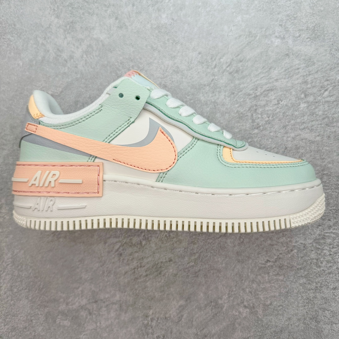 图片[5]-💰150 NK WMNS Air Force 1 Shadow 全新少女系解构主义设计 空军一号马卡龙板鞋 鞋款以“双重swoosh标志叠加”为特色，在细节上呈现多层次的设计。以大胆的设计手法，重新演绎这些非凡而鲜明的经典元素，将它们以前卫又优雅的方式突显出来。在各种标志性特征之外又呈现新鲜设计。每一款新作都以女性受众为设计考量，承袭The 1s Reimagined女子鞋款之强势力量，同时坚定一个信念：真正的经典，是在不断的超越与重塑中延续的。SIZE：35.5 36 36.5 37.5 38 38.5 39 40 编码：Tby2936020-运动鞋