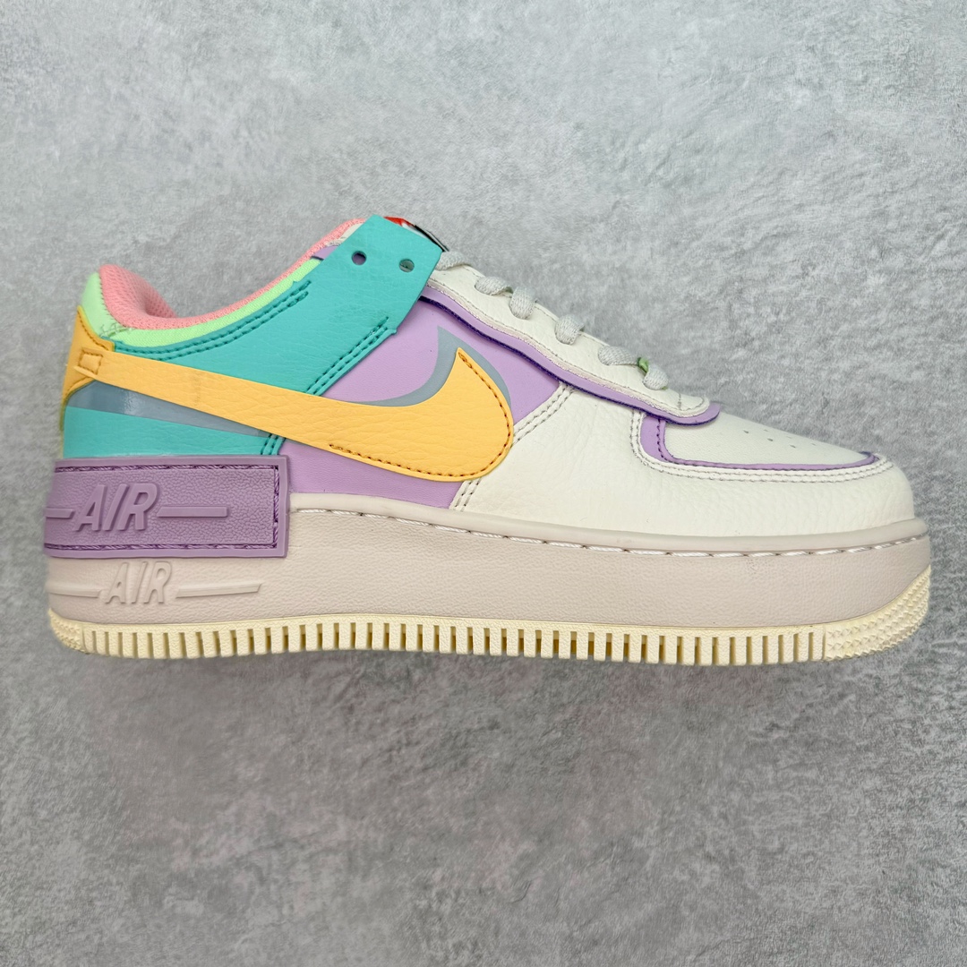 图片[9]-💰150 NK WMNS Air Force 1 Shadow 全新少女系解构主义设计 空军一号马卡龙板鞋 鞋款以“双重swoosh标志叠加”为特色，在细节上呈现多层次的设计。以大胆的设计手法，重新演绎这些非凡而鲜明的经典元素，将它们以前卫又优雅的方式突显出来。在各种标志性特征之外又呈现新鲜设计。每一款新作都以女性受众为设计考量，承袭The 1s Reimagined女子鞋款之强势力量，同时坚定一个信念：真正的经典，是在不断的超越与重塑中延续的。SIZE：35.5 36 36.5 37.5 38 38.5 39 40 编码：Tby2936020-运动鞋