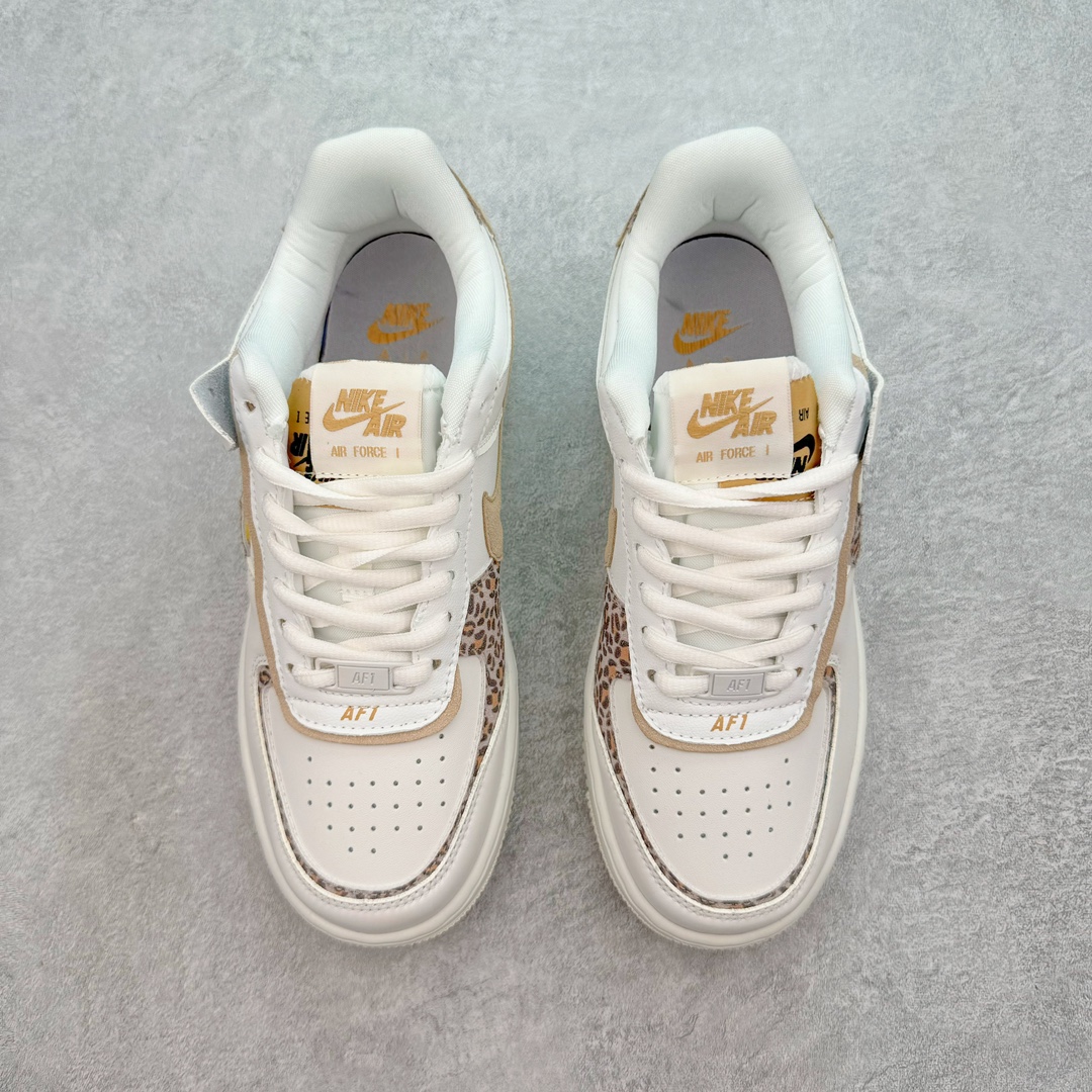 图片[2]-💰150 NK WMNS Air Force 1 Shadow 全新少女系解构主义设计 空军一号马卡龙板鞋 鞋款以“双重swoosh标志叠加”为特色，在细节上呈现多层次的设计。以大胆的设计手法，重新演绎这些非凡而鲜明的经典元素，将它们以前卫又优雅的方式突显出来。在各种标志性特征之外又呈现新鲜设计。每一款新作都以女性受众为设计考量，承袭The 1s Reimagined女子鞋款之强势力量，同时坚定一个信念：真正的经典，是在不断的超越与重塑中延续的。SIZE：35.5 36 36.5 37.5 38 38.5 39 40 编码：Tby2936020-运动鞋