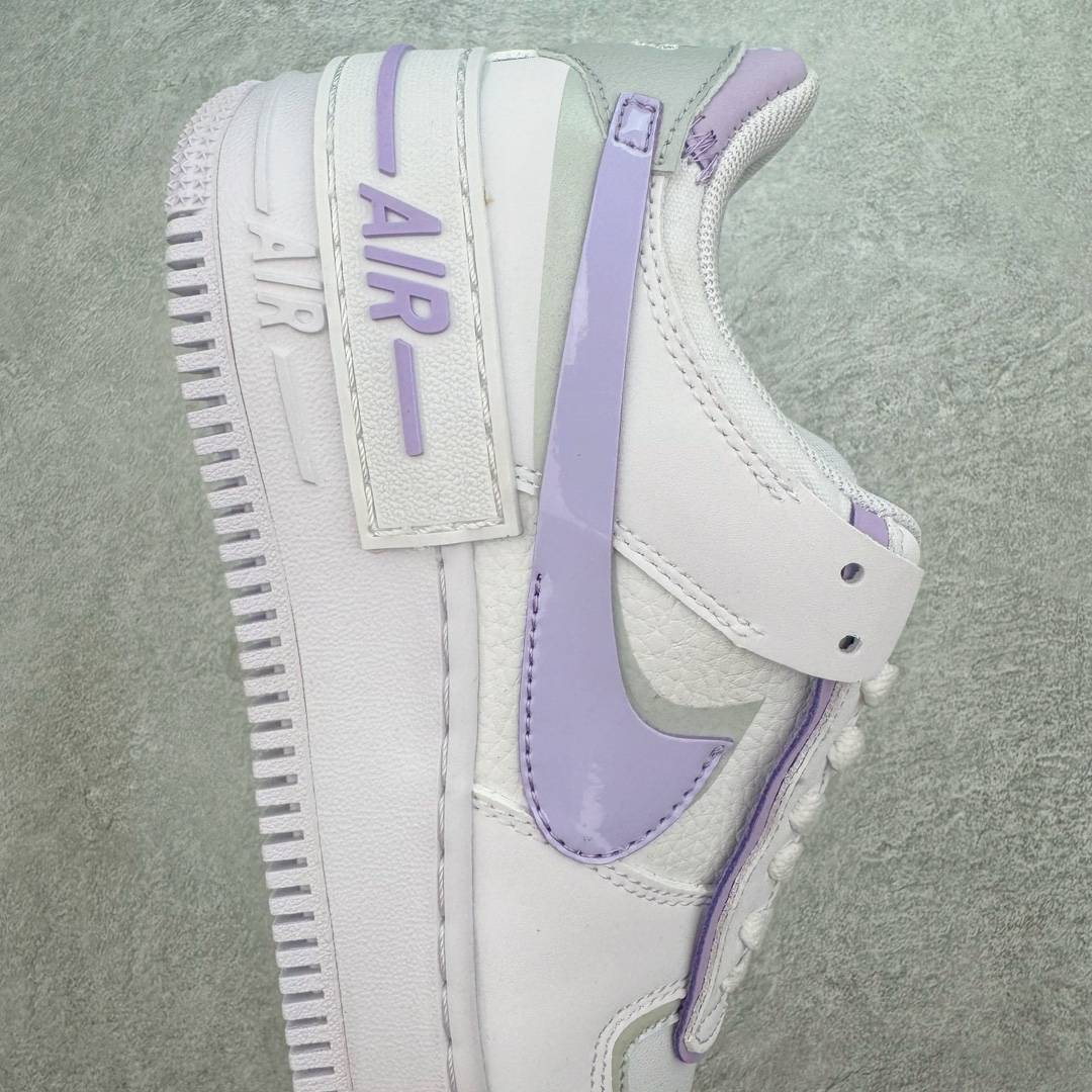 图片[6]-💰150 NK WMNS Air Force 1 Shadow 全新少女系解构主义设计 空军一号马卡龙板鞋 鞋款以“双重swoosh标志叠加”为特色，在细节上呈现多层次的设计。以大胆的设计手法，重新演绎这些非凡而鲜明的经典元素，将它们以前卫又优雅的方式突显出来。在各种标志性特征之外又呈现新鲜设计。每一款新作都以女性受众为设计考量，承袭The 1s Reimagined女子鞋款之强势力量，同时坚定一个信念：真正的经典，是在不断的超越与重塑中延续的。SIZE：35.5 36 36.5 37.5 38 38.5 39 40 编码：Tby2936020-运动鞋