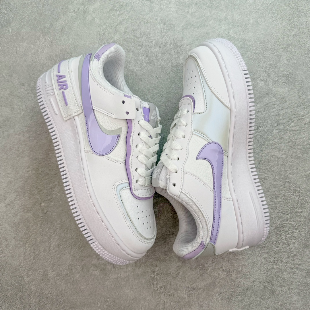 图片[3]-💰150 NK WMNS Air Force 1 Shadow 全新少女系解构主义设计 空军一号马卡龙板鞋 鞋款以“双重swoosh标志叠加”为特色，在细节上呈现多层次的设计。以大胆的设计手法，重新演绎这些非凡而鲜明的经典元素，将它们以前卫又优雅的方式突显出来。在各种标志性特征之外又呈现新鲜设计。每一款新作都以女性受众为设计考量，承袭The 1s Reimagined女子鞋款之强势力量，同时坚定一个信念：真正的经典，是在不断的超越与重塑中延续的。SIZE：35.5 36 36.5 37.5 38 38.5 39 40 编码：Tby2936020-运动鞋