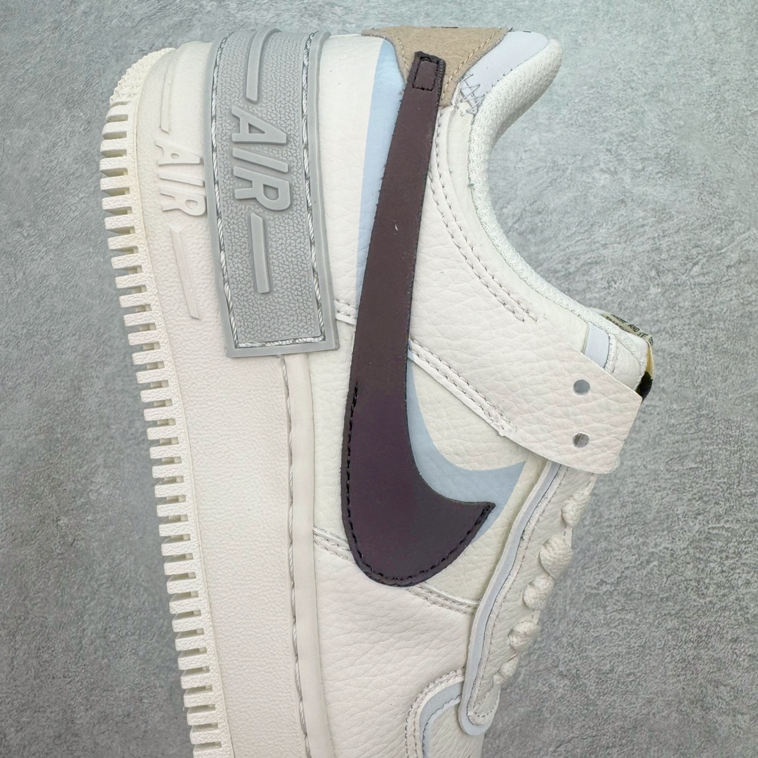 图片[6]-💰150 NK WMNS Air Force 1 Shadow 全新少女系解构主义设计 空军一号马卡龙板鞋 鞋款以“双重swoosh标志叠加”为特色，在细节上呈现多层次的设计。以大胆的设计手法，重新演绎这些非凡而鲜明的经典元素，将它们以前卫又优雅的方式突显出来。在各种标志性特征之外又呈现新鲜设计。每一款新作都以女性受众为设计考量，承袭The 1s Reimagined女子鞋款之强势力量，同时坚定一个信念：真正的经典，是在不断的超越与重塑中延续的。SIZE：35.5 36 36.5 37.5 38 38.5 39 40 编码：Tby2936020-运动鞋