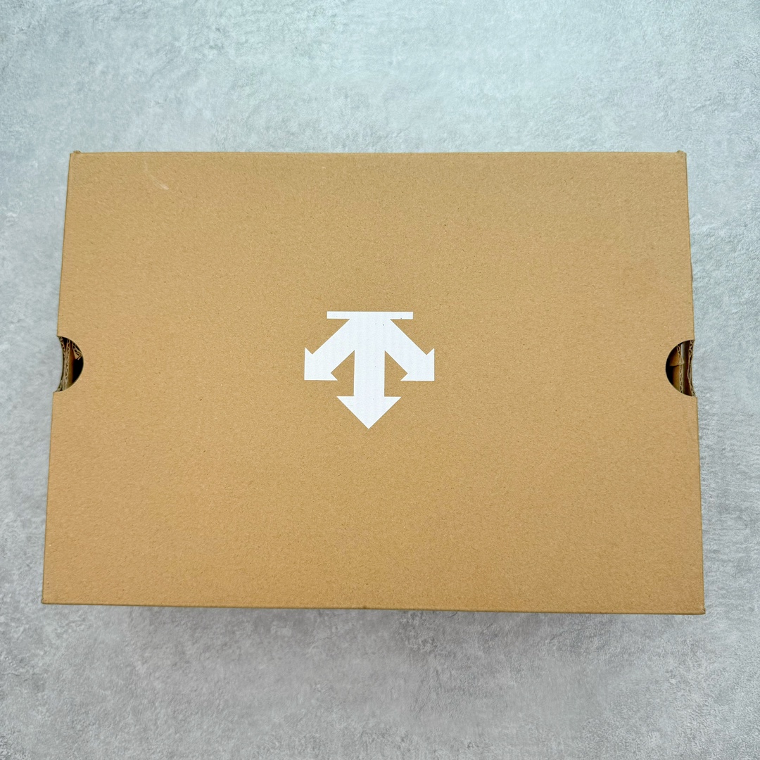 图片[10]-＃纯原福利 DESCENTE CHRON 迪桑特复古运动一脚蹬帆布鞋透气休闲鞋 轻松方便的一脚蹬设计 搭配轻质弹性鞋底 脚感舒适 简洁的帆布鞋面设计适用于多场景穿搭 尺码：36 36.5 37.5 38 38.5 39 40 40.5 41 42 42.5 43 44 44.5 45-选品中心