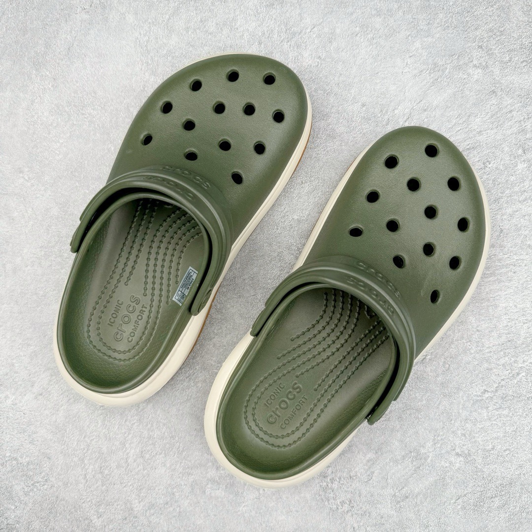 图片[3]-＃开学季劲爆福利两双盲盒 Crocs Classic Clog 卡骆驰全系列休闲沙滩洞洞拖鞋凉鞋 私人莞产顶级订单 白菜价亏本清仓套现转新款 机不可失 好好把握 随机两双 只选尺码 商品款式均为上架顶级款式 单品零售价格2×× 保证稳赚不赔 无通货 无烂货 会有轻微瑕疵的情况 友情提醒 买到是亏还是赚 每个人定义不同福袋闷包理论上和赌博心理相同玩的就是惊喜 玩的就是心跳活动商品无严重质量问题不退换 透明防水袋包装 注意配件需单独购买 超轻Croslite专利材料打造 鞋面更加耐用易清洗 该鞋款轻盈舒适 2002年 经典克骆格诞生 秉承外形简单 穿着舒适的初衷 不断为消费者带来舒适的穿着体验 穿出“趣”味 鞋面洞洞可搭彰显个性的智必星 一鞋两穿 可调节式后跟带增添鞋身的稳固性能 放前面变成愜意舒适的凉拖 放后面行走跑跳更加稳妥 Croslite ™材料 封闭式细胞树脂 能够在体温作用下自动变形以适应脚部形状 涉水性优秀的同时易于清洁 抓地力强 不易打滑 Crocs的核心理念：轻便 灵活 全方位的舒适感 同步官方尺码：M3(34-35) M4（36-37） M5（37-38）M6（38-39）M7（39-40）M8（41-42）M9（42-43）M10（43-44）M11（45-46）-选品中心