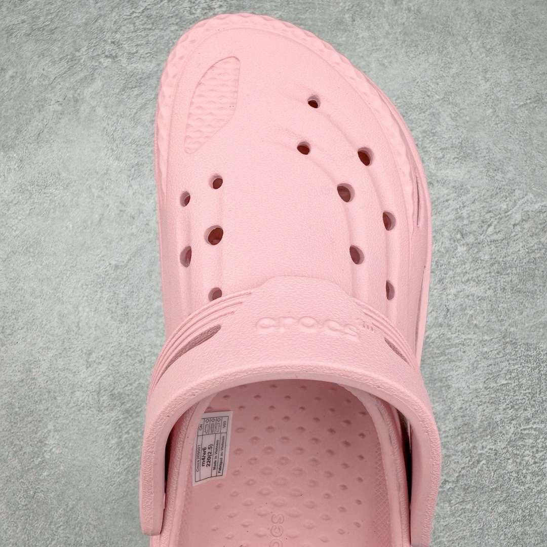 图片[4]-＃开学季劲爆福利两双盲盒 Crocs Classic Clog 卡骆驰全系列休闲沙滩洞洞拖鞋凉鞋 私人莞产顶级订单 白菜价亏本清仓套现转新款 机不可失 好好把握 随机两双 只选尺码 商品款式均为上架顶级款式 单品零售价格2×× 保证稳赚不赔 无通货 无烂货 会有轻微瑕疵的情况 友情提醒 买到是亏还是赚 每个人定义不同福袋闷包理论上和赌博心理相同玩的就是惊喜 玩的就是心跳活动商品无严重质量问题不退换 透明防水袋包装 注意配件需单独购买 超轻Croslite专利材料打造 鞋面更加耐用易清洗 该鞋款轻盈舒适 2002年 经典克骆格诞生 秉承外形简单 穿着舒适的初衷 不断为消费者带来舒适的穿着体验 穿出“趣”味 鞋面洞洞可搭彰显个性的智必星 一鞋两穿 可调节式后跟带增添鞋身的稳固性能 放前面变成愜意舒适的凉拖 放后面行走跑跳更加稳妥 Croslite ™材料 封闭式细胞树脂 能够在体温作用下自动变形以适应脚部形状 涉水性优秀的同时易于清洁 抓地力强 不易打滑 Crocs的核心理念：轻便 灵活 全方位的舒适感 同步官方尺码：M3(34-35) M4（36-37） M5（37-38）M6（38-39）M7（39-40）M8（41-42）M9（42-43）M10（43-44）M11（45-46）-选品中心