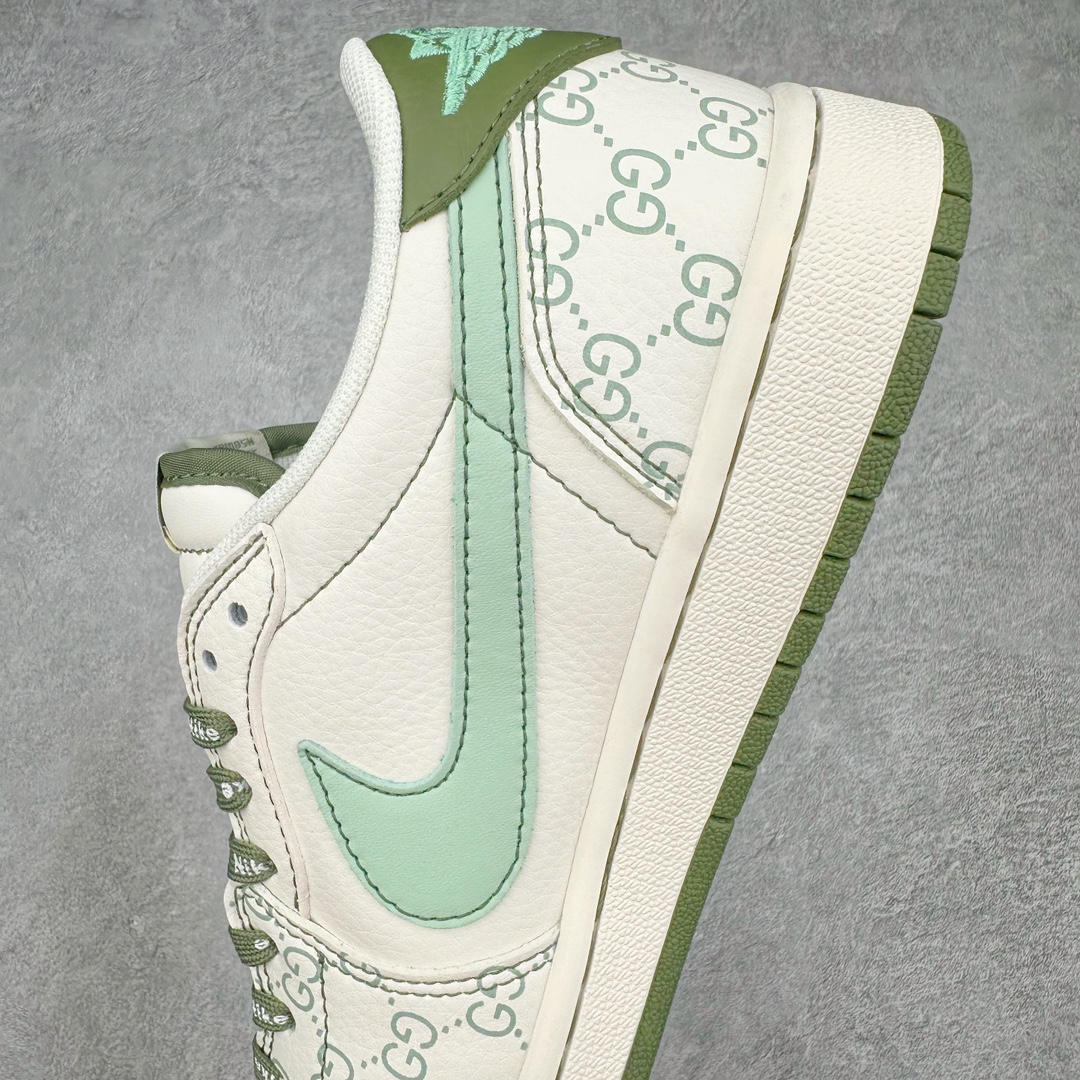 图片[7]-TS x Air Jordan AJ1 Low 倒钩低帮联名定制配色 JJ5288-010 原厂内置气垫魔块 A模大底 头层小牛皮 鞋舌AJ原厂专用牛津布+AJ专用反口珍珠布+原厂无杂质高弹内里海棉+特殊封边弹力鞋带 尺码：36 36.5 37.5 38 38.5 39 40 40.5 41 42 42.5 43 44 44.5 45 46 47.5-选品中心