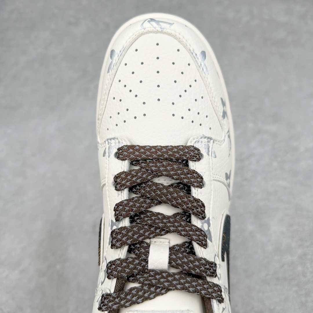 图片[4]-NK Dunk Low 定制配色 DQ1098-341 大厂出品 极力推荐 原装头层材料 独家版型蒸餾加工帶來的是更好的视觉和脚感体验大厂纯原品质出货 清洁度 电绣工艺 皮料切割干净无任何毛边 细节完美 尺码：36 36.5 37.5 38 38.5 39 40 40.5 41 42 42.5 43 44 44.5 45 46 47.5-选品中心