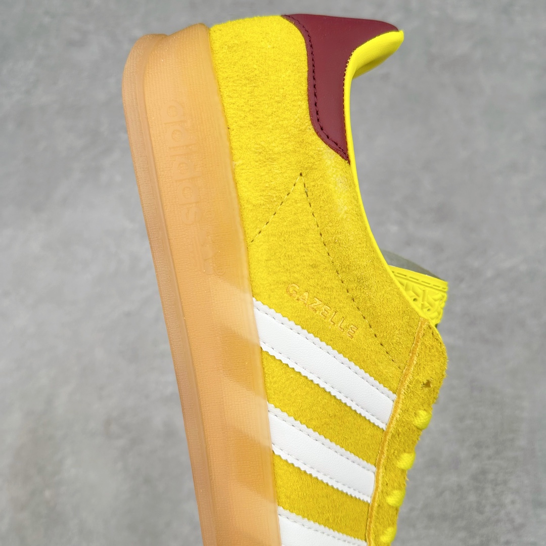 图片[6]-💰140 ＃VF AD Original Gazelle Indoor Trainers 瞪羚室内鞋系列低帮复古百搭休闲运动德训风板鞋 IE7003 平台特供批次 原厂定制长毛翻毛皮组合环保纤维革鞋面材质 内置环保海玻璃鞋垫 外置RB橡胶大底 产品品控稳定性领先行业 原厂全套原楦原纸板冲刀磨具开发 原厂皮料加持 原厂港宝加持定型后跟R度完美 将复古进行到底 简约流畅 三十年不变经典 这款Gazelle运动鞋 无论面料、配色、质感或设计 都只在重现其1991年原款的经典 皮革鞋面 撞色三条纹和鞋跟标的设计 力求呈现90年代的经典复古风潮 Samba火热的同时 也带动了其它的复古鞋型 Gazelle便是其中一只 Gazelle Indoor拥有包边更宽的T字型鞋头 更好的保护运动员的前掌 浓浓的复古氛围感 非常适合现在流行的Cleanfit风格 SIZE：35.5 36 36.5 37.5 38 38.5 39 40 40.5 41 42 42.5 43 44 44.5 45 46 编码：Xby2936010-运动鞋