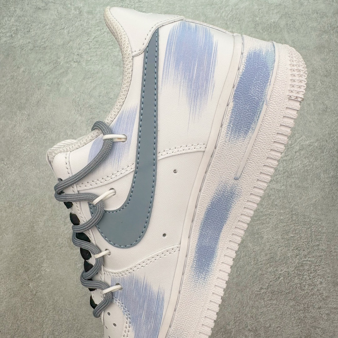 图片[7]-NK Air Force 1´07 Low 空军一号低帮百搭休闲运动板鞋 ZH0316-029 柔软、弹性十足的缓震性能和出色的中底设计 横跨复古与现代的外型结合 造就出风靡全球 三十多年的Force 1 直到今天还深受青睐 尺码：36 36.5 37.5 38 38.5 39 40 40.5 41 42 42.5 43 44 44.5 45-选品中心