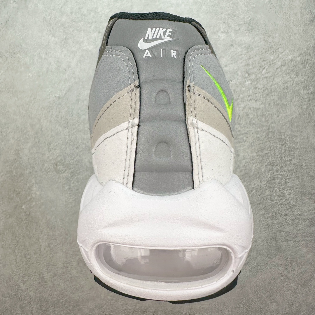 图片[8]-＃MX版 NK Air Max 95 复古减震气垫跑鞋 FN7801-001 经典重温 外单专供大厂出品 品质稳定 一百余色 终端操作 鞋款设计灵感源于人体构造 中底设计基于人体的脊柱构造 是整体设计的核心 尼龙孔眼代表了肋骨 而分层式面板和网眼象征着肌肉纤维和肉体组织 Air Max 95采用了两个独立的吹塑成型的Air-Sole单元 并首次在前掌使用可视化气垫设计 Swoosh logo夜当作一个 点符号放在了鞋子的后帮位置 20年的发展让 AIR MAX 95有了不同的故事 20年后再度面向世人的时候 焕然一新的面貌 让人有了另外一种清新脱俗的感觉 尺码：39 40 40.5 41 42 42.5 43 44 44.5 45 46 47.5 48-选品中心