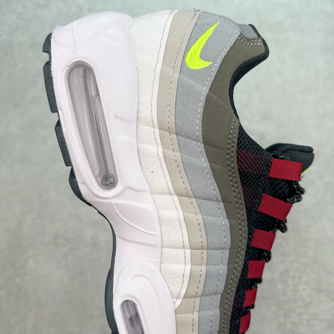 图片[6]-＃MX版 NK Air Max 95 复古减震气垫跑鞋 FN7801-001 经典重温 外单专供大厂出品 品质稳定 一百余色 终端操作 鞋款设计灵感源于人体构造 中底设计基于人体的脊柱构造 是整体设计的核心 尼龙孔眼代表了肋骨 而分层式面板和网眼象征着肌肉纤维和肉体组织 Air Max 95采用了两个独立的吹塑成型的Air-Sole单元 并首次在前掌使用可视化气垫设计 Swoosh logo夜当作一个 点符号放在了鞋子的后帮位置 20年的发展让 AIR MAX 95有了不同的故事 20年后再度面向世人的时候 焕然一新的面貌 让人有了另外一种清新脱俗的感觉 尺码：39 40 40.5 41 42 42.5 43 44 44.5 45 46 47.5 48-选品中心