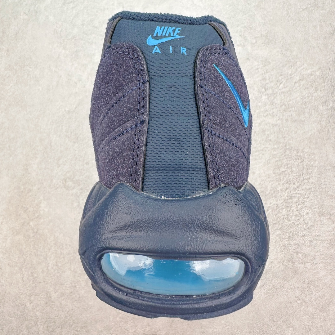 图片[8]-＃MX版 NK Air Max 95 复古减震气垫跑鞋 DO6704-400 经典重温 外单专供大厂出品 品质稳定 一百余色 终端操作 鞋款设计灵感源于人体构造 中底设计基于人体的脊柱构造 是整体设计的核心 尼龙孔眼代表了肋骨 而分层式面板和网眼象征着肌肉纤维和肉体组织 Air Max 95采用了两个独立的吹塑成型的Air-Sole单元 并首次在前掌使用可视化气垫设计 Swoosh logo夜当作一个 点符号放在了鞋子的后帮位置 20年的发展让 AIR MAX 95有了不同的故事 20年后再度面向世人的时候 焕然一新的面貌 让人有了另外一种清新脱俗的感觉 尺码：39 40 40.5 41 42 42.5 43 44 44.5 45 46 47.5 48-选品中心