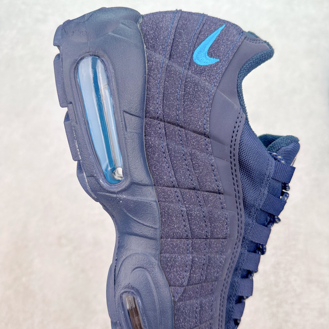 图片[6]-＃MX版 NK Air Max 95 复古减震气垫跑鞋 DO6704-400 经典重温 外单专供大厂出品 品质稳定 一百余色 终端操作 鞋款设计灵感源于人体构造 中底设计基于人体的脊柱构造 是整体设计的核心 尼龙孔眼代表了肋骨 而分层式面板和网眼象征着肌肉纤维和肉体组织 Air Max 95采用了两个独立的吹塑成型的Air-Sole单元 并首次在前掌使用可视化气垫设计 Swoosh logo夜当作一个 点符号放在了鞋子的后帮位置 20年的发展让 AIR MAX 95有了不同的故事 20年后再度面向世人的时候 焕然一新的面貌 让人有了另外一种清新脱俗的感觉 尺码：39 40 40.5 41 42 42.5 43 44 44.5 45 46 47.5 48-选品中心