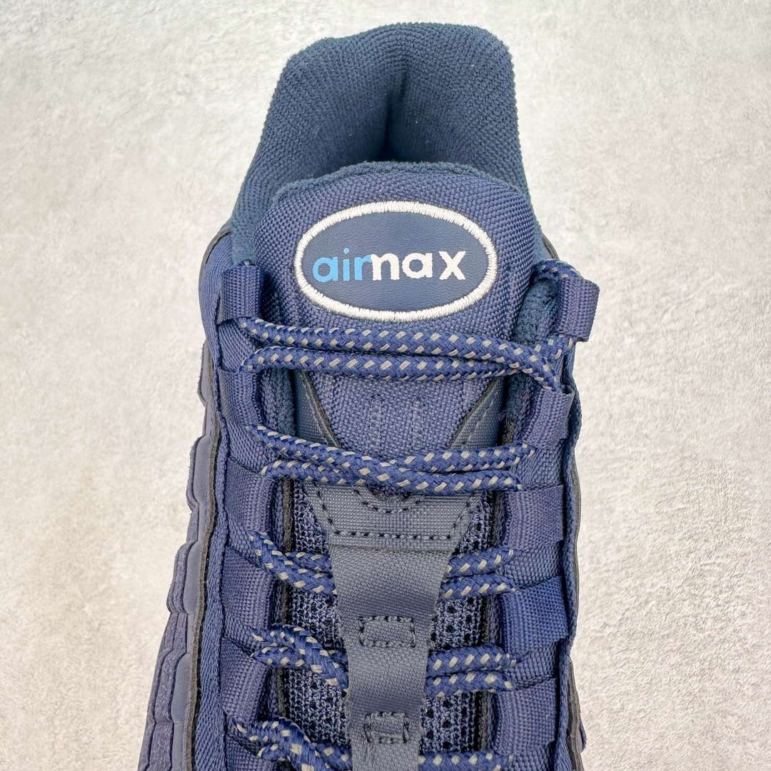 图片[5]-＃MX版 NK Air Max 95 复古减震气垫跑鞋 DO6704-400 经典重温 外单专供大厂出品 品质稳定 一百余色 终端操作 鞋款设计灵感源于人体构造 中底设计基于人体的脊柱构造 是整体设计的核心 尼龙孔眼代表了肋骨 而分层式面板和网眼象征着肌肉纤维和肉体组织 Air Max 95采用了两个独立的吹塑成型的Air-Sole单元 并首次在前掌使用可视化气垫设计 Swoosh logo夜当作一个 点符号放在了鞋子的后帮位置 20年的发展让 AIR MAX 95有了不同的故事 20年后再度面向世人的时候 焕然一新的面貌 让人有了另外一种清新脱俗的感觉 尺码：39 40 40.5 41 42 42.5 43 44 44.5 45 46 47.5 48-选品中心