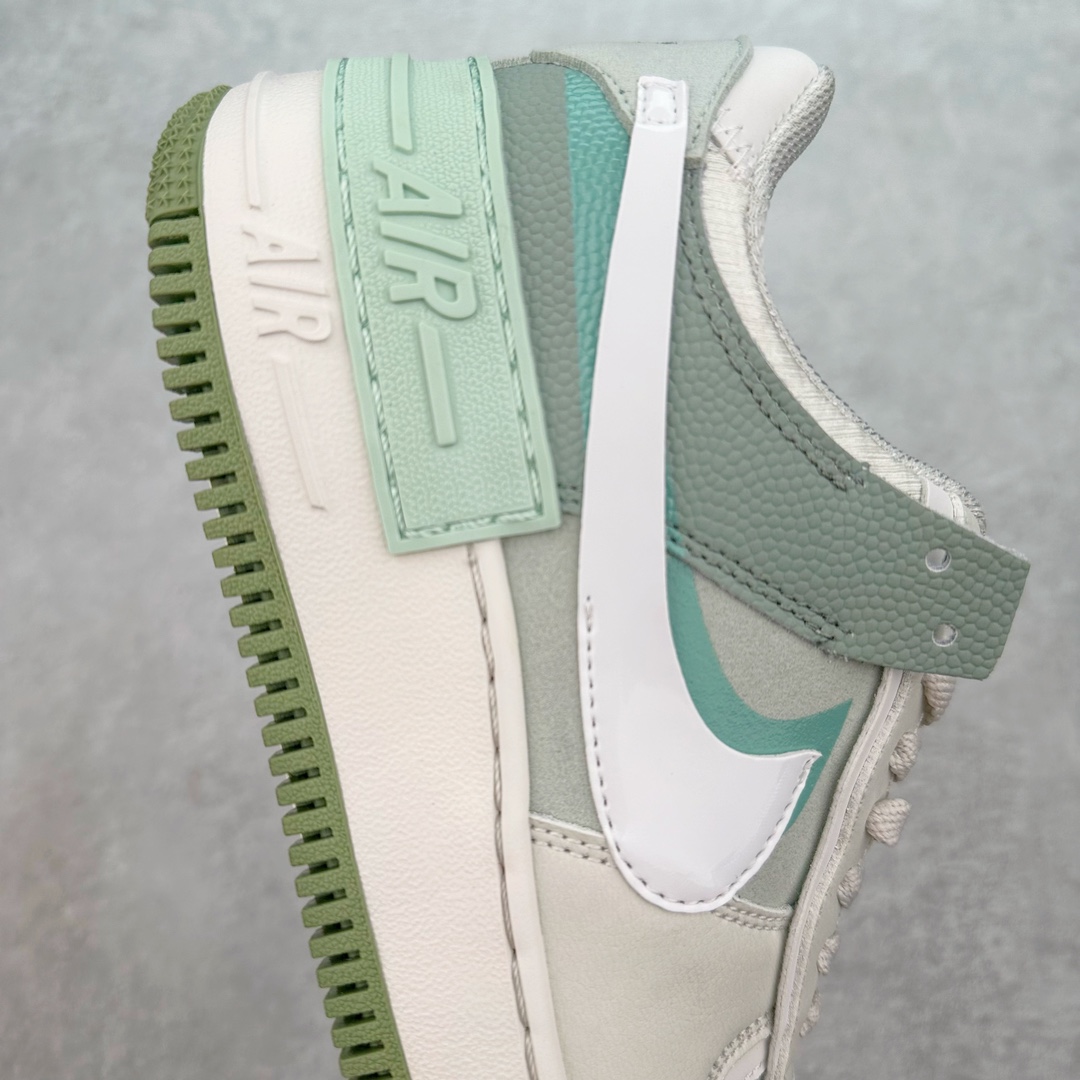 图片[6]-NK WMNS Air Force 1 Shadow 全新少女系解构主义设计 空军一号马卡龙板鞋 鞋款以“双重swoosh标志叠加”为特色，在细节上呈现多层次的设计。以大胆的设计手法，重新演绎这些非凡而鲜明的经典元素，将它们以前卫又优雅的方式突显出来。在各种标志性特征之外又呈现新鲜设计。每一款新作都以女性受众为设计考量，承袭The 1s Reimagined女子鞋款之强势力量，同时坚定一个信念：真正的经典，是在不断的超越与重塑中延续的。尺码：35.5 36 36.5 37.5 38 38.5 39 40-选品中心