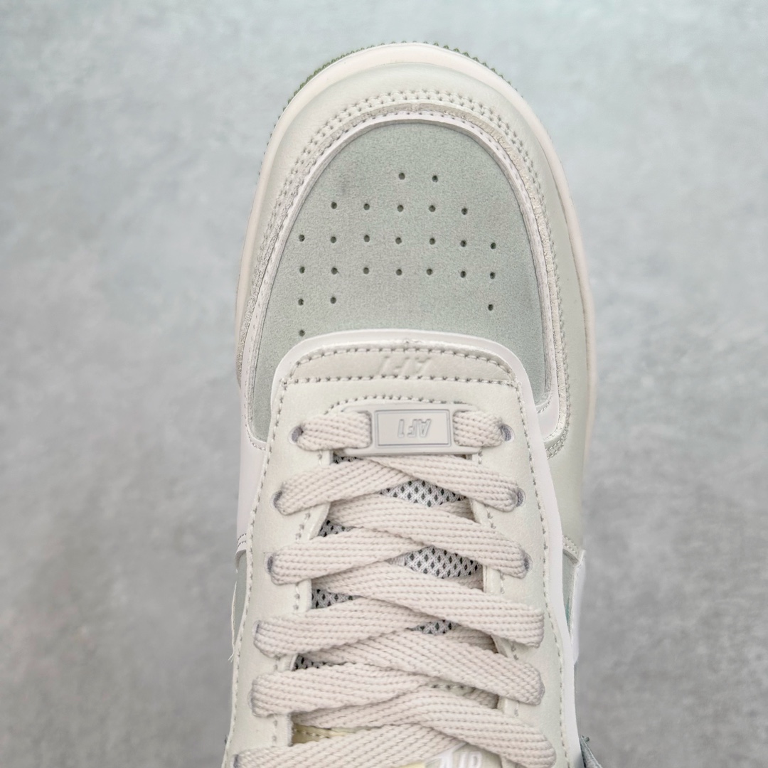 图片[4]-NK WMNS Air Force 1 Shadow 全新少女系解构主义设计 空军一号马卡龙板鞋 鞋款以“双重swoosh标志叠加”为特色，在细节上呈现多层次的设计。以大胆的设计手法，重新演绎这些非凡而鲜明的经典元素，将它们以前卫又优雅的方式突显出来。在各种标志性特征之外又呈现新鲜设计。每一款新作都以女性受众为设计考量，承袭The 1s Reimagined女子鞋款之强势力量，同时坚定一个信念：真正的经典，是在不断的超越与重塑中延续的。尺码：35.5 36 36.5 37.5 38 38.5 39 40-选品中心