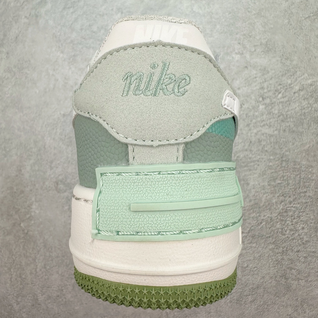 图片[8]-NK WMNS Air Force 1 Shadow 全新少女系解构主义设计 空军一号马卡龙板鞋 鞋款以“双重swoosh标志叠加”为特色，在细节上呈现多层次的设计。以大胆的设计手法，重新演绎这些非凡而鲜明的经典元素，将它们以前卫又优雅的方式突显出来。在各种标志性特征之外又呈现新鲜设计。每一款新作都以女性受众为设计考量，承袭The 1s Reimagined女子鞋款之强势力量，同时坚定一个信念：真正的经典，是在不断的超越与重塑中延续的。尺码：35.5 36 36.5 37.5 38 38.5 39 40-选品中心