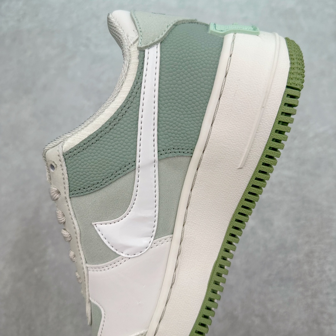 图片[7]-NK WMNS Air Force 1 Shadow 全新少女系解构主义设计 空军一号马卡龙板鞋 鞋款以“双重swoosh标志叠加”为特色，在细节上呈现多层次的设计。以大胆的设计手法，重新演绎这些非凡而鲜明的经典元素，将它们以前卫又优雅的方式突显出来。在各种标志性特征之外又呈现新鲜设计。每一款新作都以女性受众为设计考量，承袭The 1s Reimagined女子鞋款之强势力量，同时坚定一个信念：真正的经典，是在不断的超越与重塑中延续的。尺码：35.5 36 36.5 37.5 38 38.5 39 40-选品中心