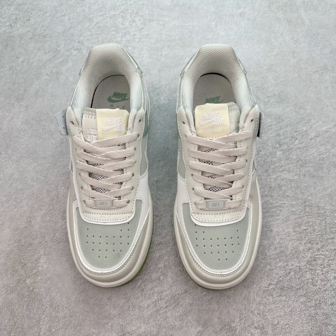 图片[2]-NK WMNS Air Force 1 Shadow 全新少女系解构主义设计 空军一号马卡龙板鞋 鞋款以“双重swoosh标志叠加”为特色，在细节上呈现多层次的设计。以大胆的设计手法，重新演绎这些非凡而鲜明的经典元素，将它们以前卫又优雅的方式突显出来。在各种标志性特征之外又呈现新鲜设计。每一款新作都以女性受众为设计考量，承袭The 1s Reimagined女子鞋款之强势力量，同时坚定一个信念：真正的经典，是在不断的超越与重塑中延续的。尺码：35.5 36 36.5 37.5 38 38.5 39 40-选品中心