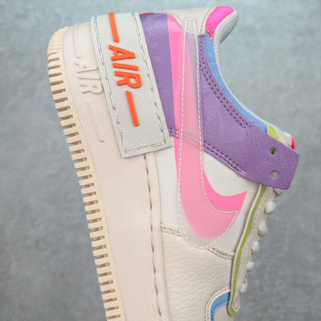 图片[6]-NK WMNS Air Force 1 Shadow 全新少女系解构主义设计 空军一号马卡龙板鞋 鞋款以“双重swoosh标志叠加”为特色，在细节上呈现多层次的设计。以大胆的设计手法，重新演绎这些非凡而鲜明的经典元素，将它们以前卫又优雅的方式突显出来。在各种标志性特征之外又呈现新鲜设计。每一款新作都以女性受众为设计考量，承袭The 1s Reimagined女子鞋款之强势力量，同时坚定一个信念：真正的经典，是在不断的超越与重塑中延续的。尺码：35.5 36 36.5 37.5 38 38.5 39 40-选品中心