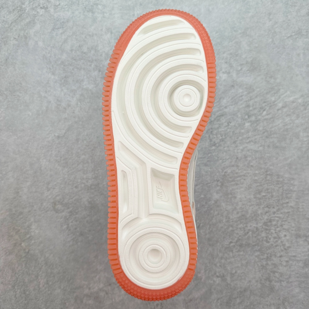 图片[9]-NK WMNS Air Force 1 Shadow 全新少女系解构主义设计 空军一号马卡龙板鞋 鞋款以“双重swoosh标志叠加”为特色，在细节上呈现多层次的设计。以大胆的设计手法，重新演绎这些非凡而鲜明的经典元素，将它们以前卫又优雅的方式突显出来。在各种标志性特征之外又呈现新鲜设计。每一款新作都以女性受众为设计考量，承袭The 1s Reimagined女子鞋款之强势力量，同时坚定一个信念：真正的经典，是在不断的超越与重塑中延续的。尺码：35.5 36 36.5 37.5 38 38.5 39 40-选品中心