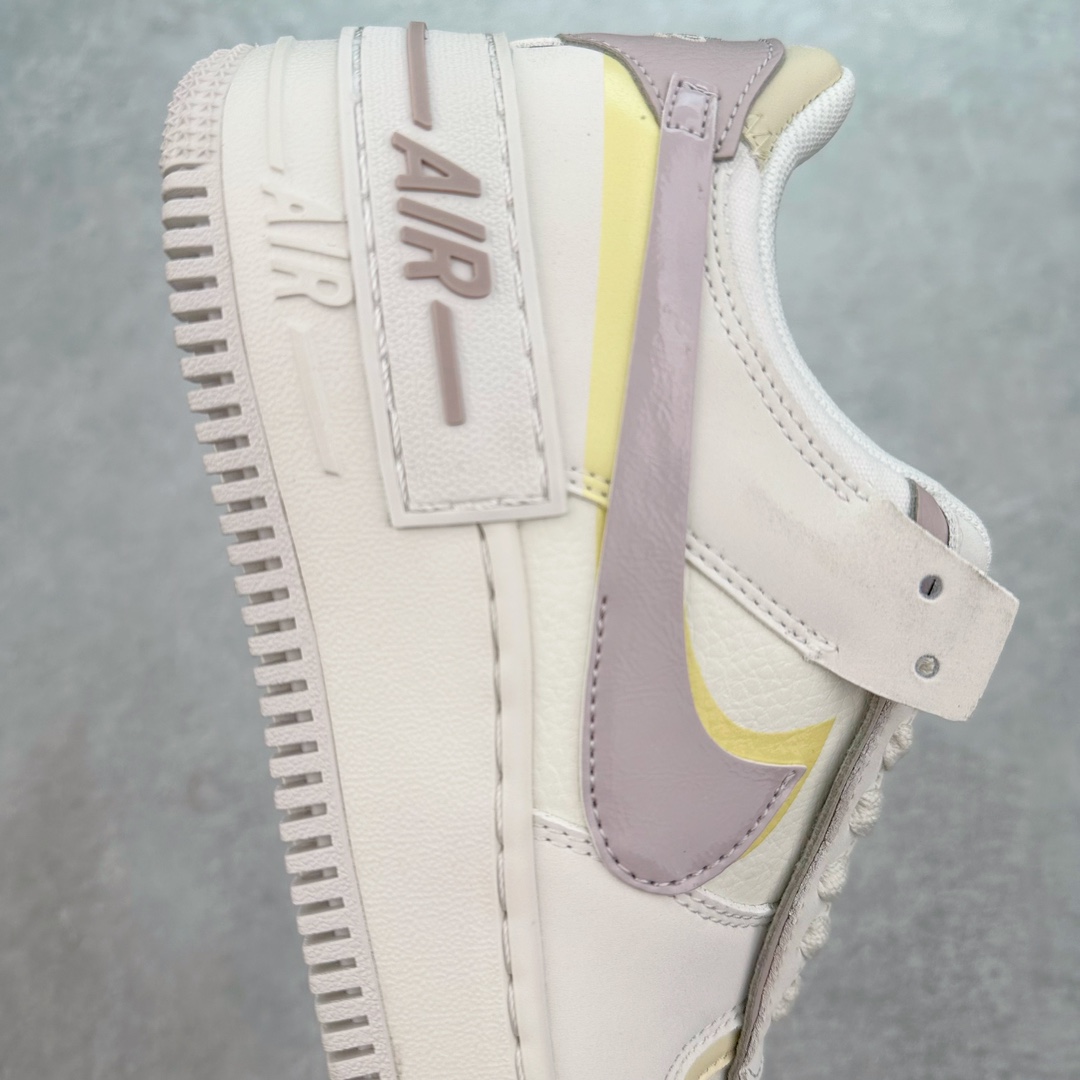 图片[6]-NK WMNS Air Force 1 Shadow 全新少女系解构主义设计 空军一号马卡龙板鞋 鞋款以“双重swoosh标志叠加”为特色，在细节上呈现多层次的设计。以大胆的设计手法，重新演绎这些非凡而鲜明的经典元素，将它们以前卫又优雅的方式突显出来。在各种标志性特征之外又呈现新鲜设计。每一款新作都以女性受众为设计考量，承袭The 1s Reimagined女子鞋款之强势力量，同时坚定一个信念：真正的经典，是在不断的超越与重塑中延续的。尺码：35.5 36 36.5 37.5 38 38.5 39 40-选品中心